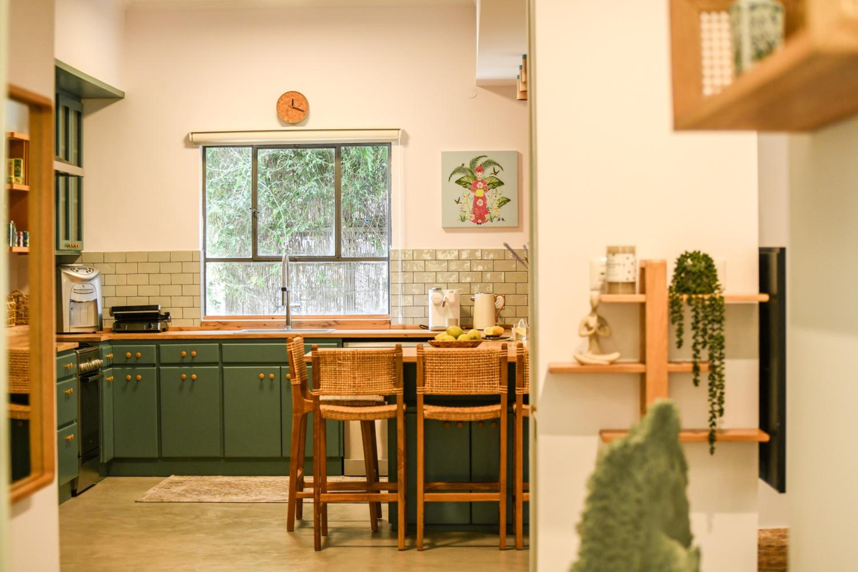 Charming 2BR Apt with a Breathtaking Patio in the Heart of the City with Shelter by Sea N' Rent