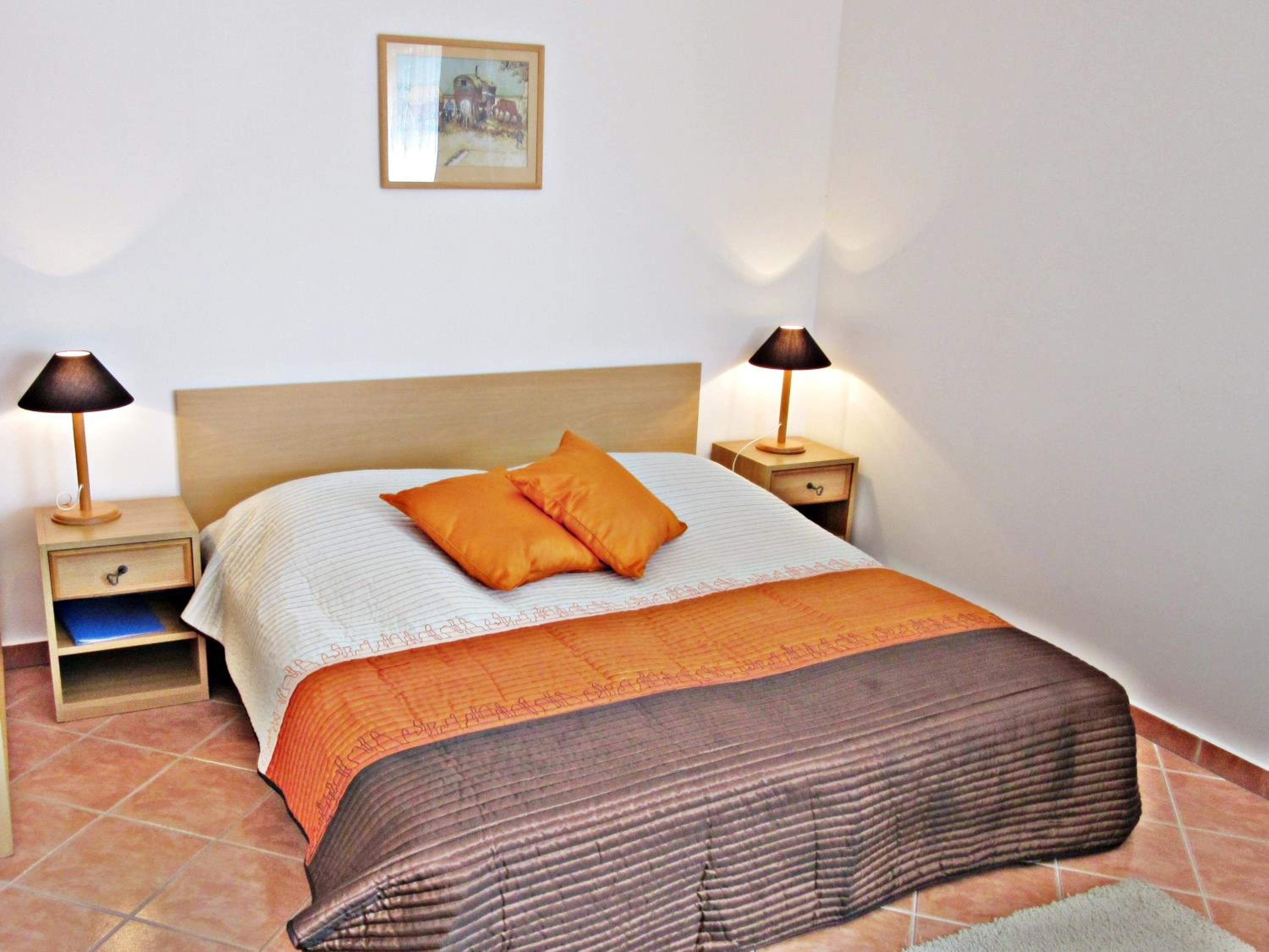 Süle Apartments & Rooms view 2