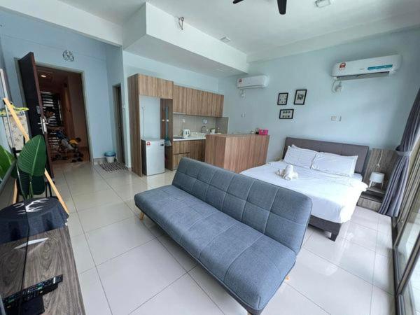 PALAZIO CONDO (MOUNT AUSTIN)