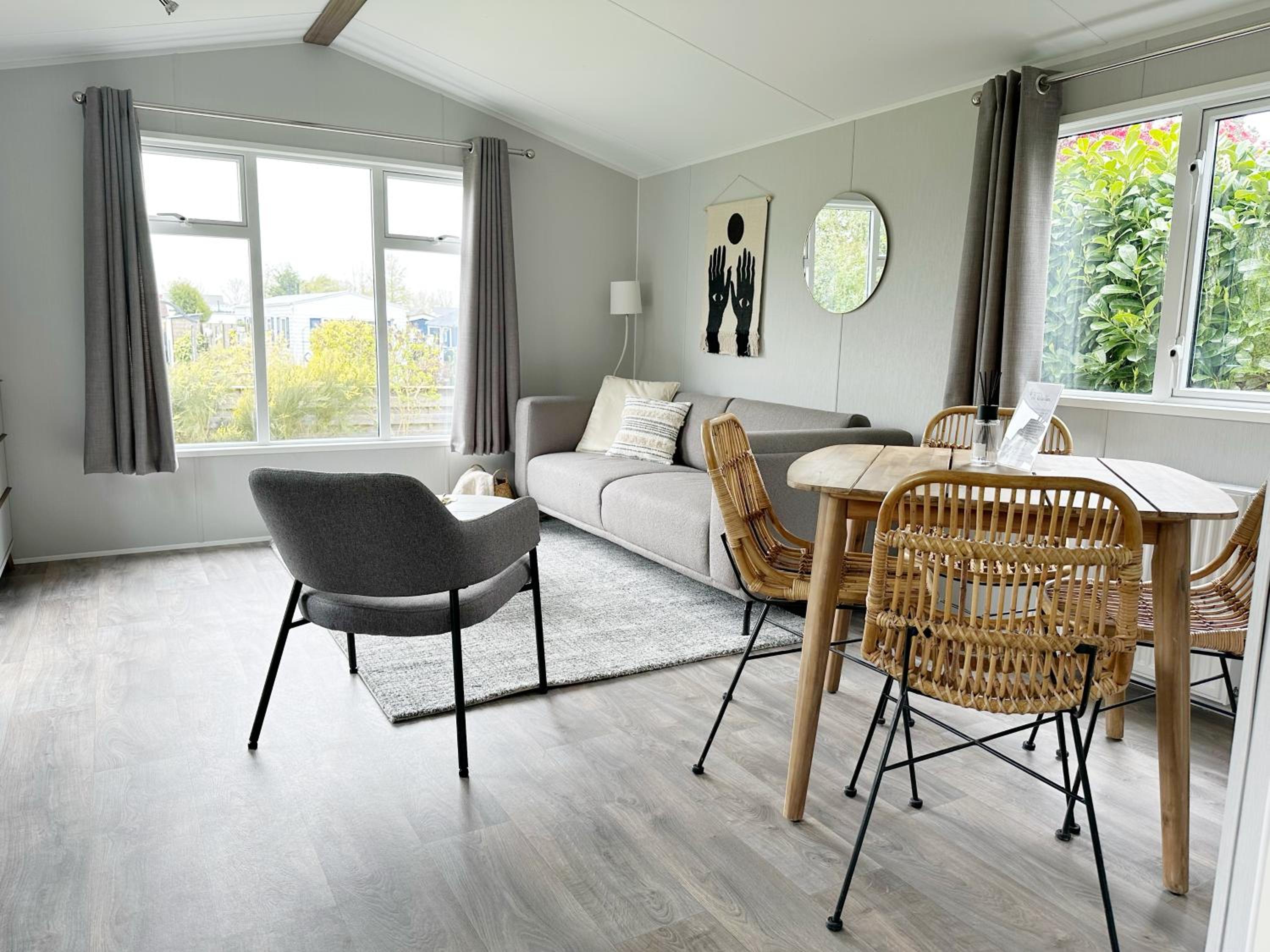 Chalet 534 op Recreatiepark De Wielen view 4