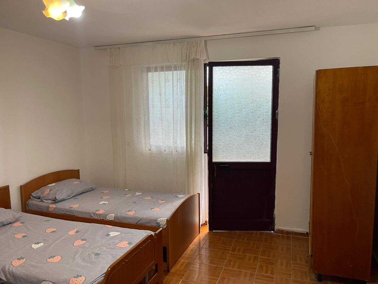 Nana's Rooms