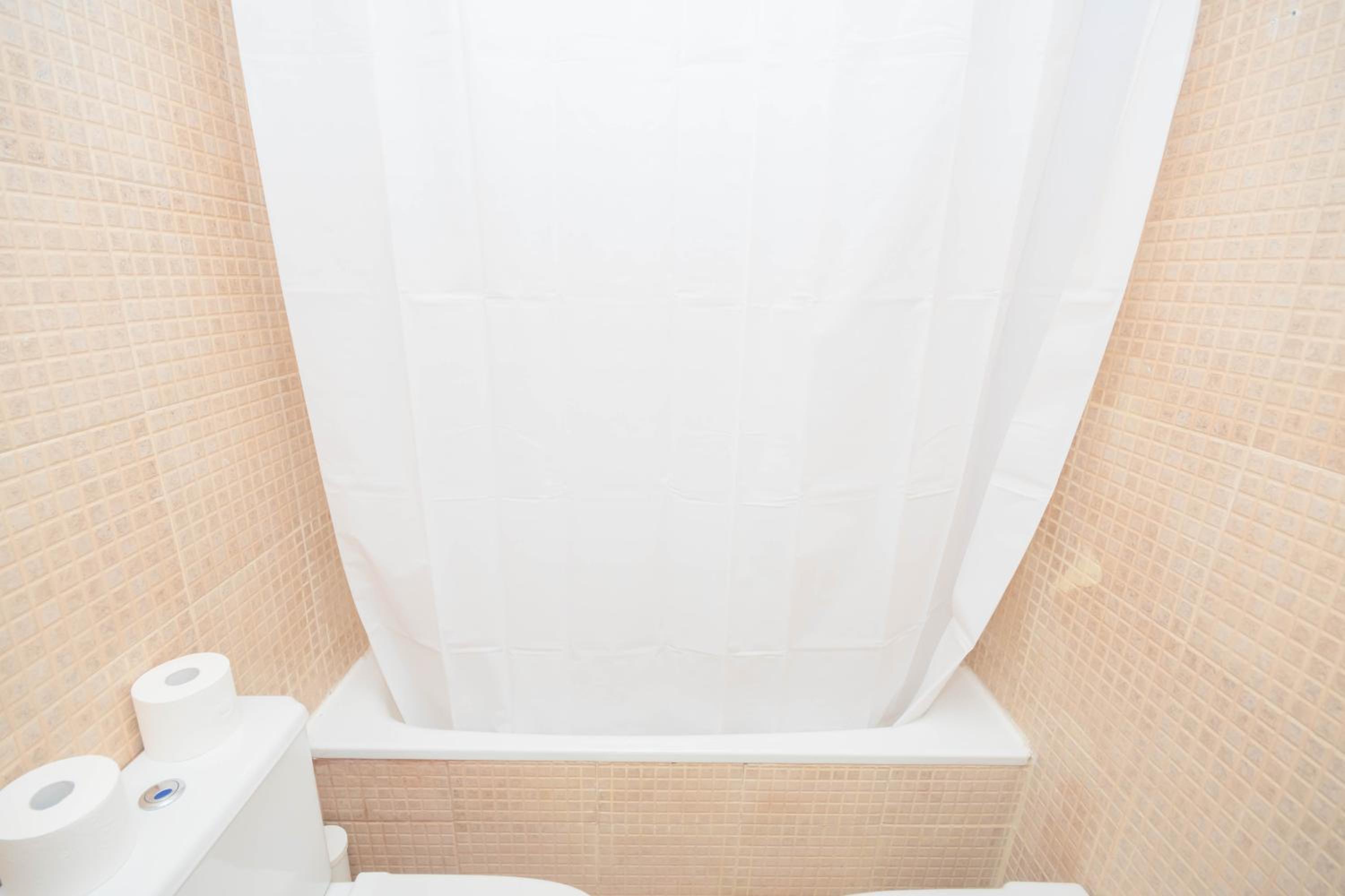 For You Rentals Hermoso apartamento TEMPORAL Plaza Zerolo - Chueca - Madrid DIN131F view 2