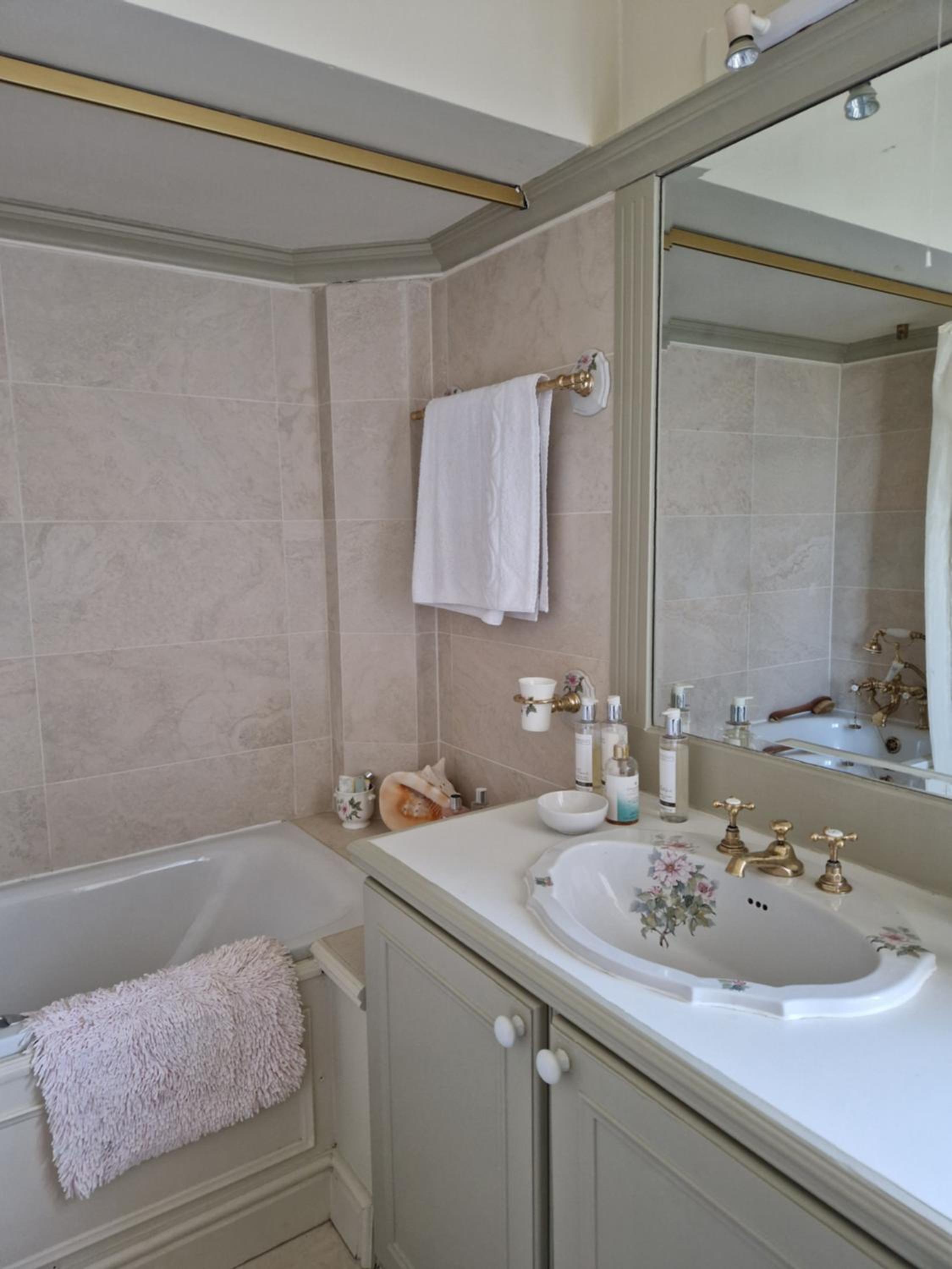 Golborne Manor Bed and Breakfast