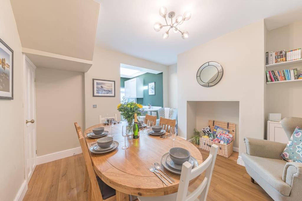 Hazelgrove, Ratcliffe Place, Keswick view 3