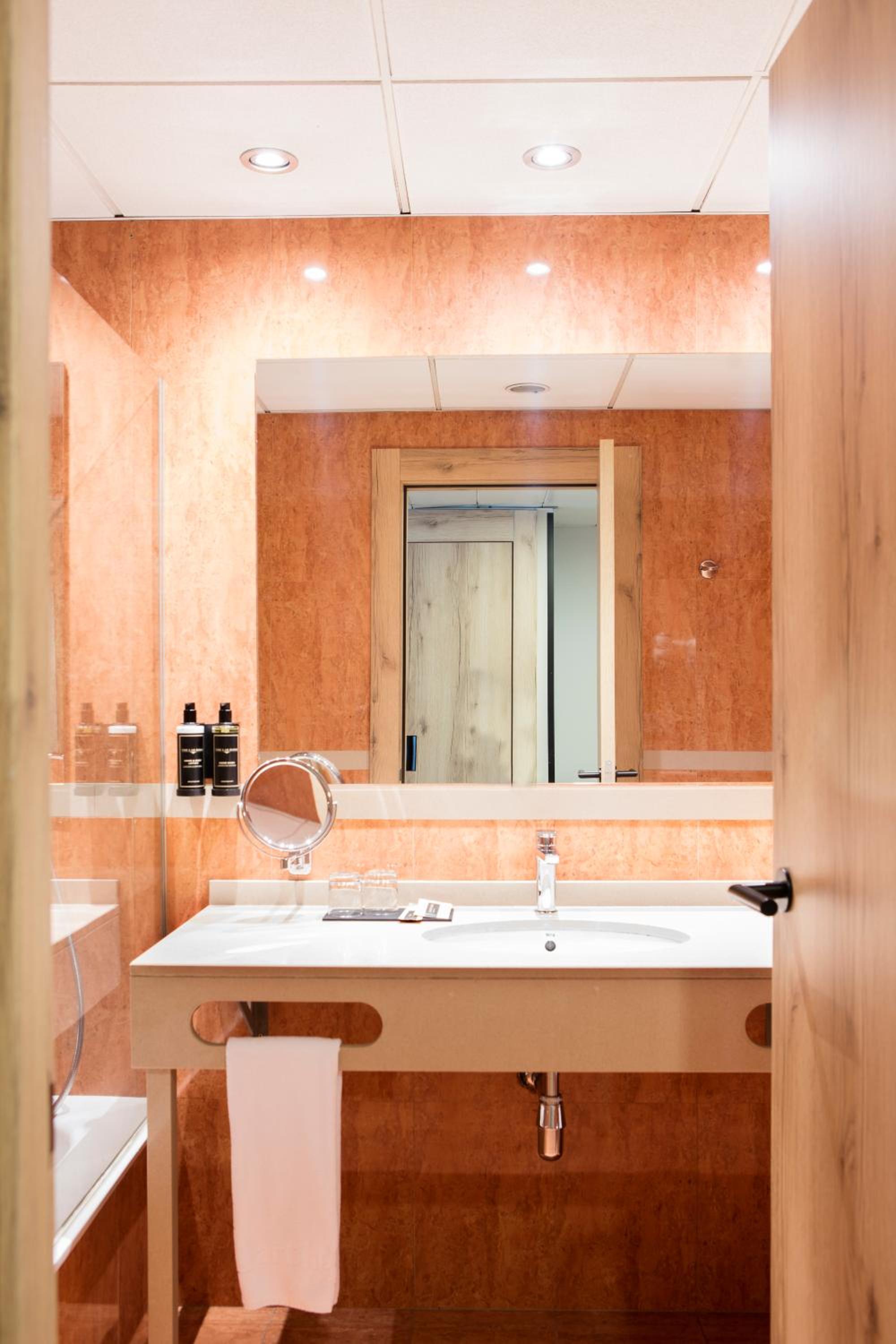 Andorra la Vella Vacations - Acta Arthotel - Property Image 3