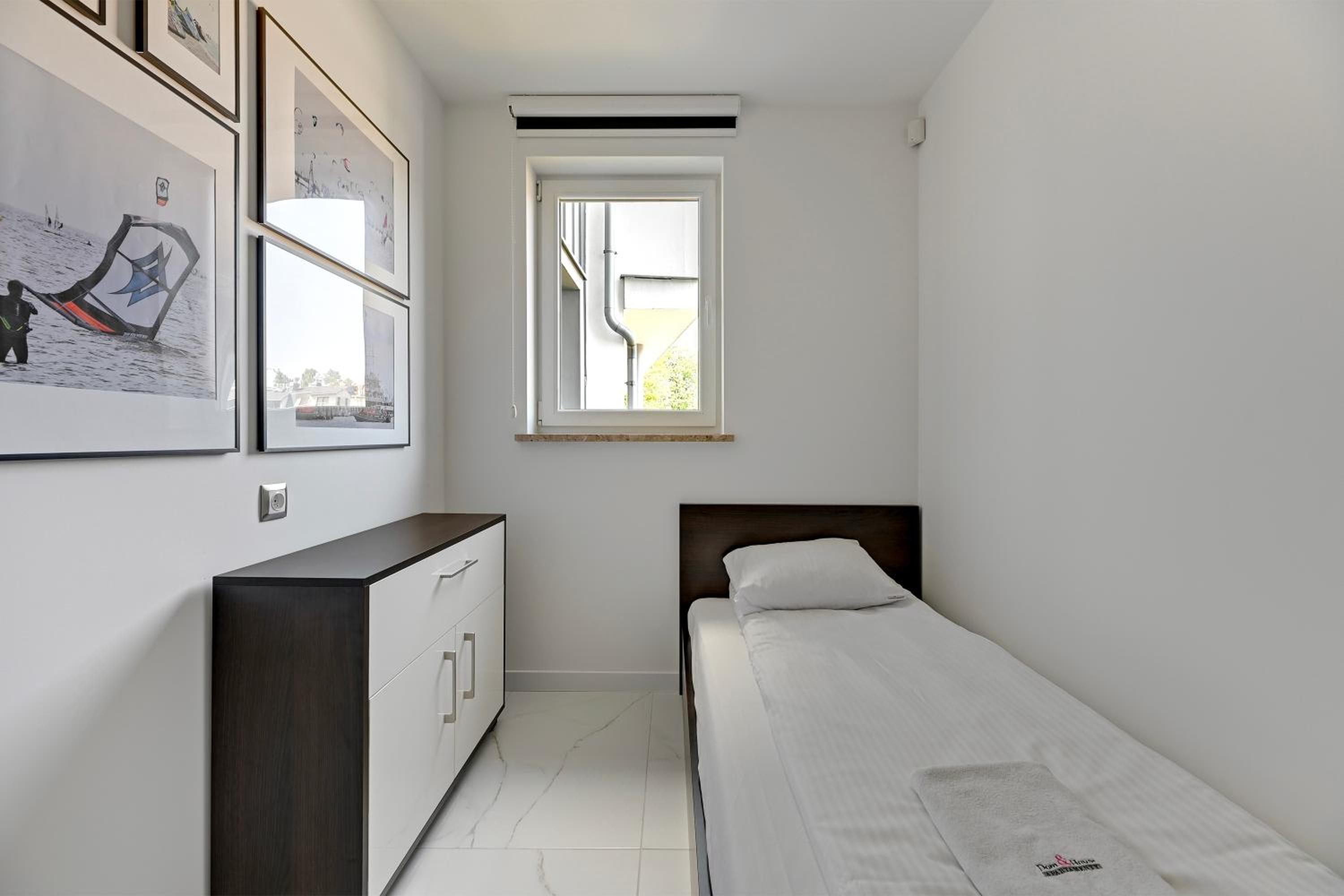 Sunrise apartments close to the beach & by Noclegi Renters