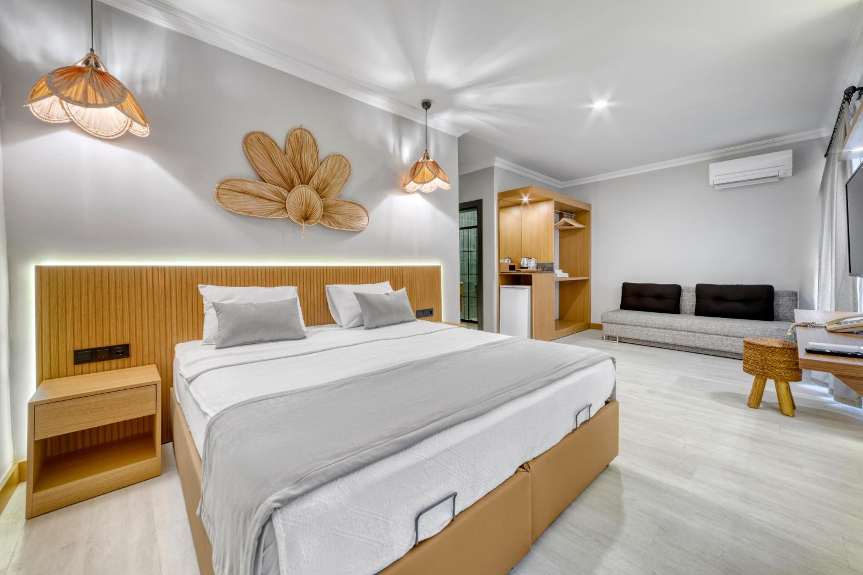 Hildegard Hotel - Image 16