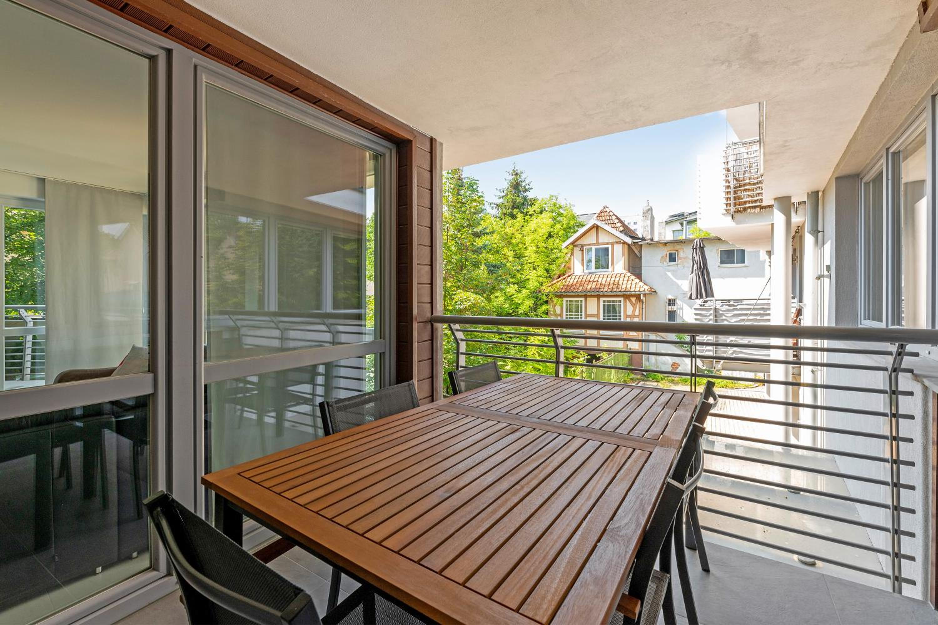 Sunrise apartments close to the beach & by Noclegi Renters