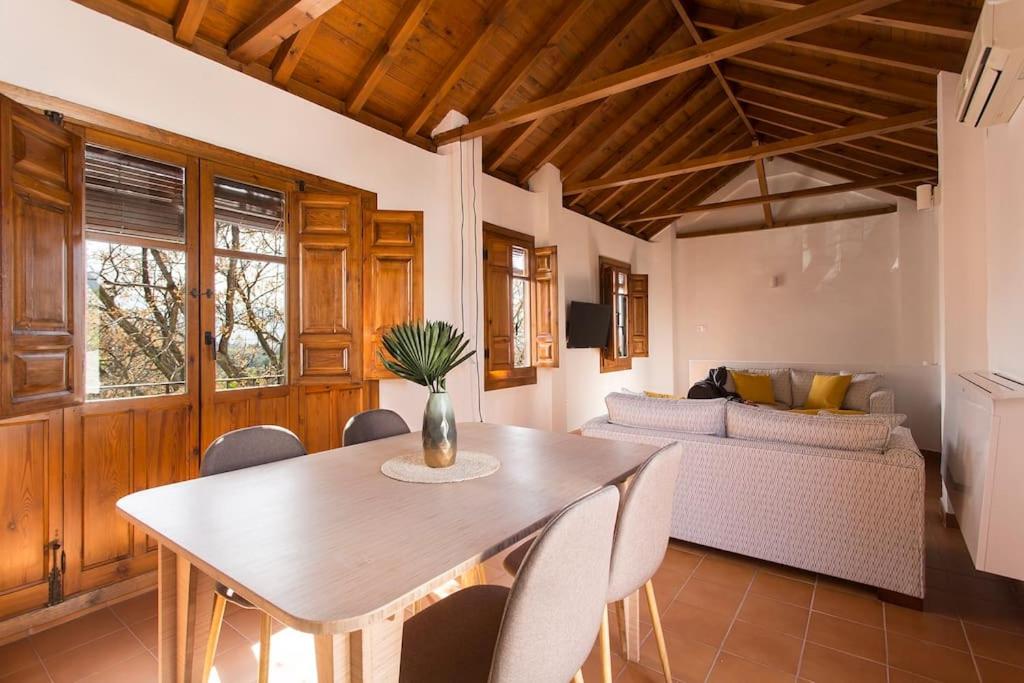 Casa en San Cristobal por Miwa Studio