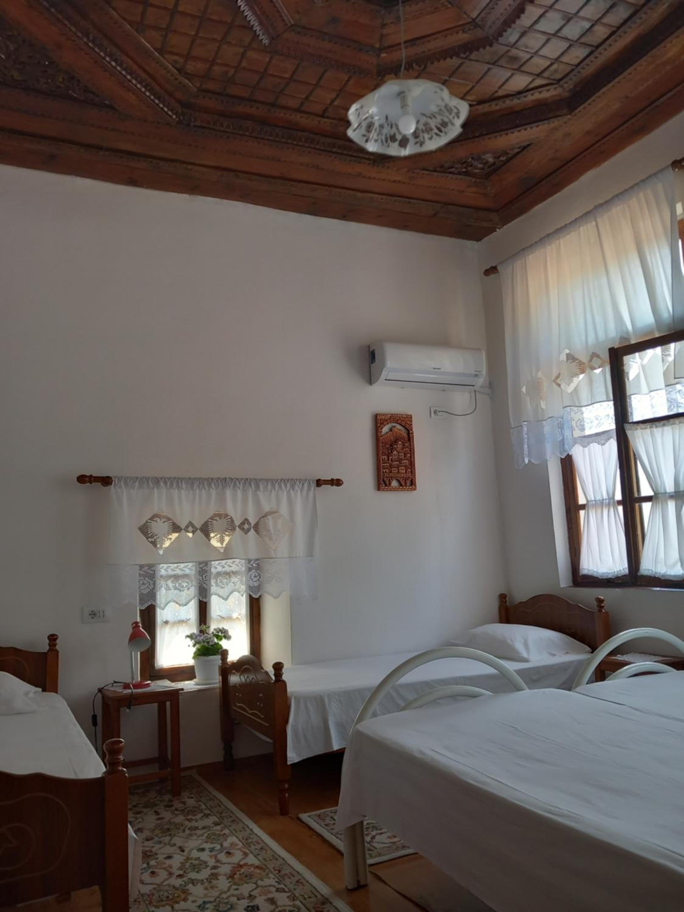 Guesthouse & hostel Lorenc