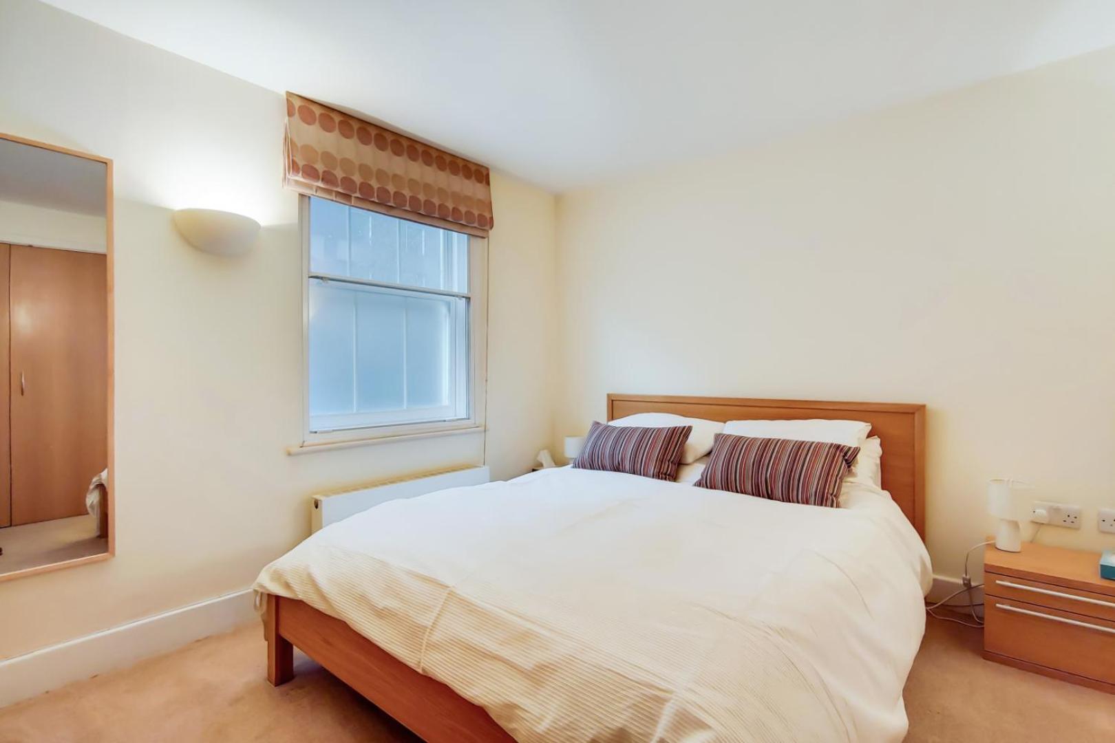 Spacious 2 bed 2 bath Kings Cross Apartment