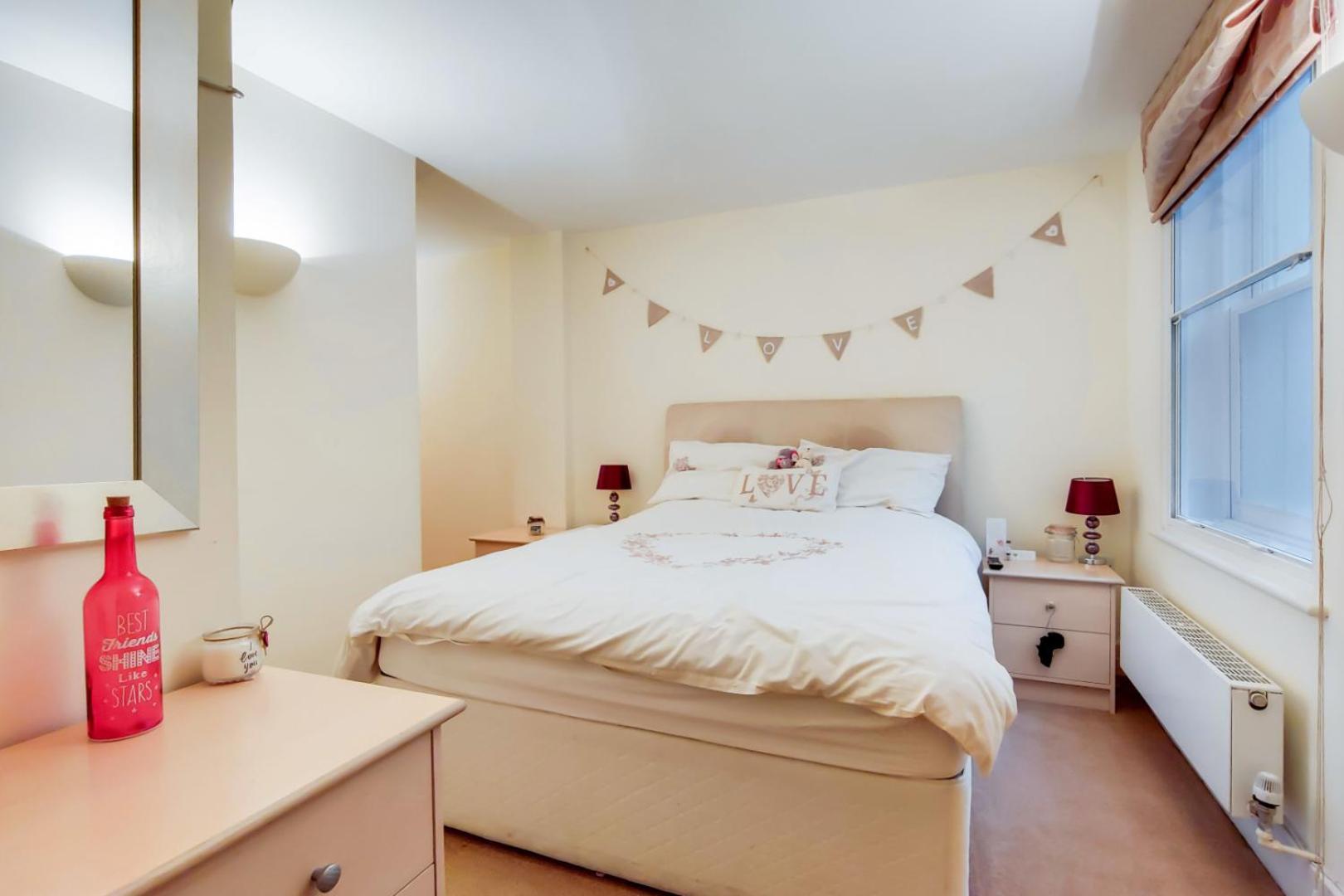 Spacious 2 bed 2 bath Kings Cross Apartment