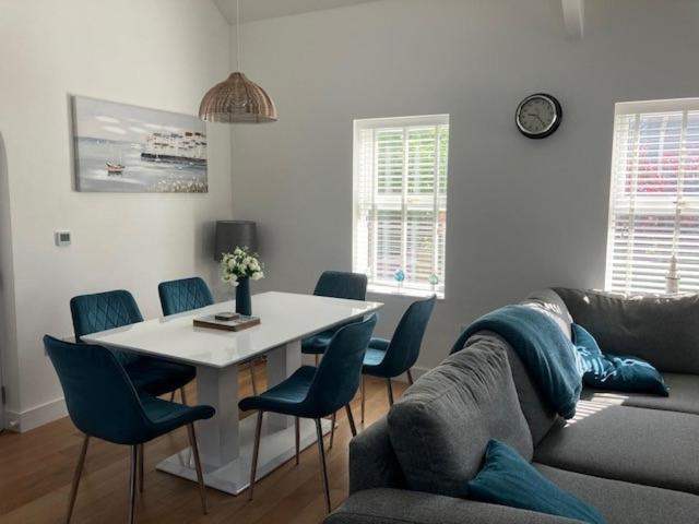 The Bakery Flat, Frogmore view 4