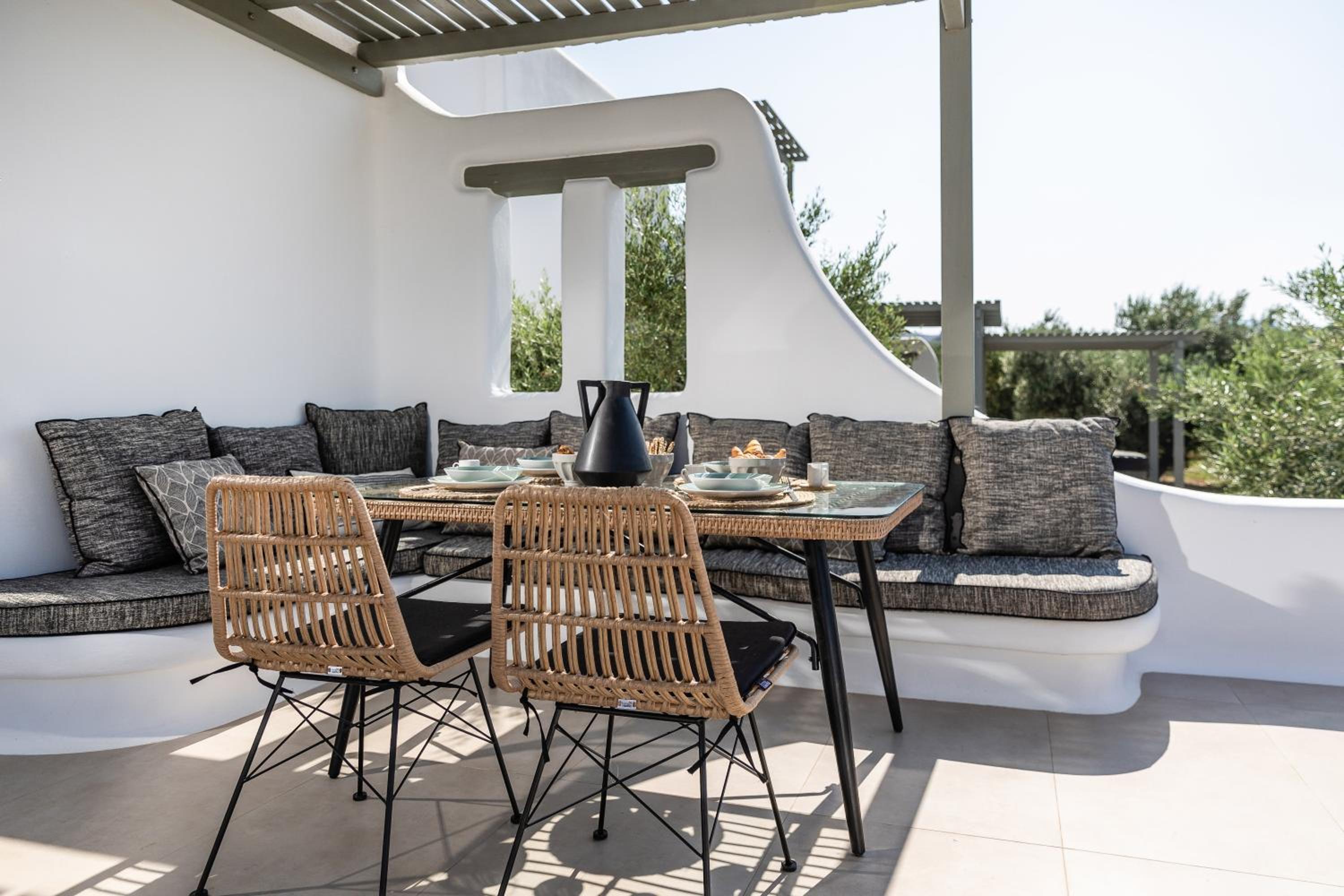 Arsenis Luxury Villas view 2