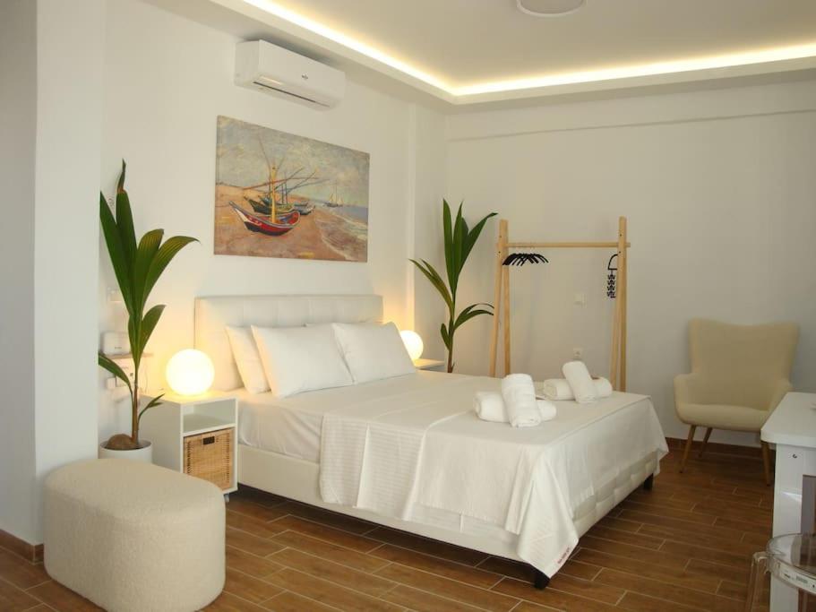 Centre Penthouse With SeaView