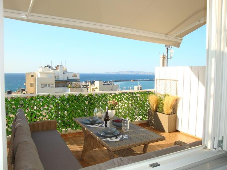 Centre Penthouse With SeaView