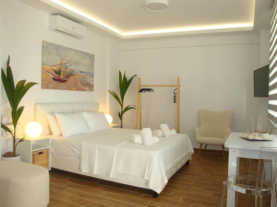 Centre Penthouse With SeaView
