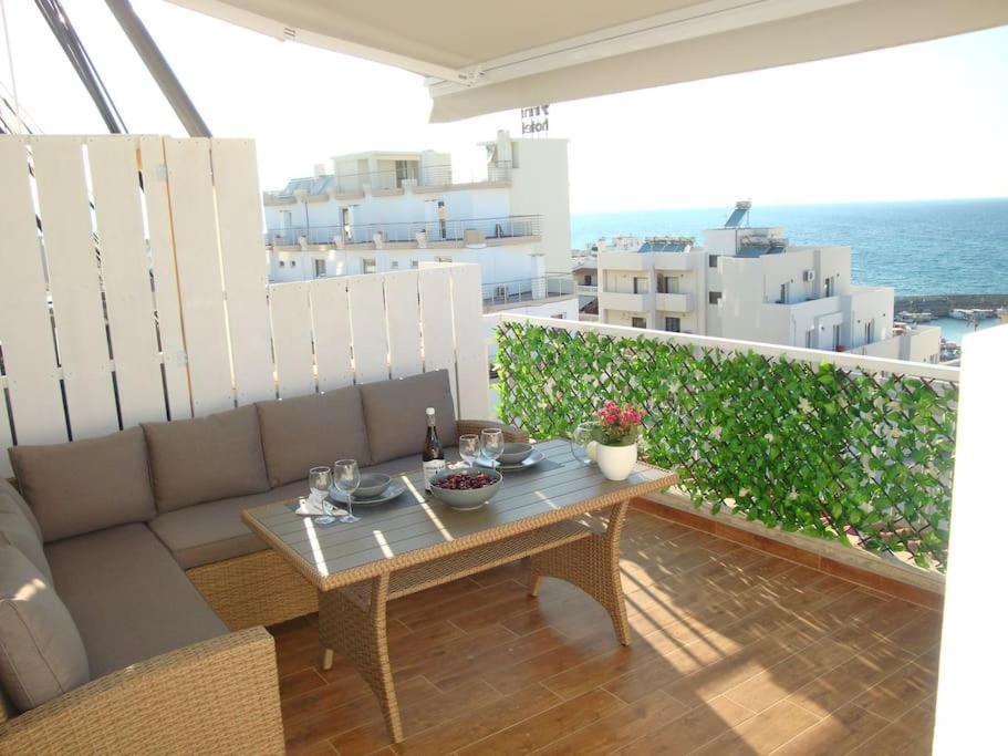 Centre Penthouse With SeaView