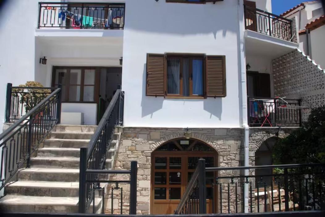 Samos - Kokkari - Eirini's Studios view 3