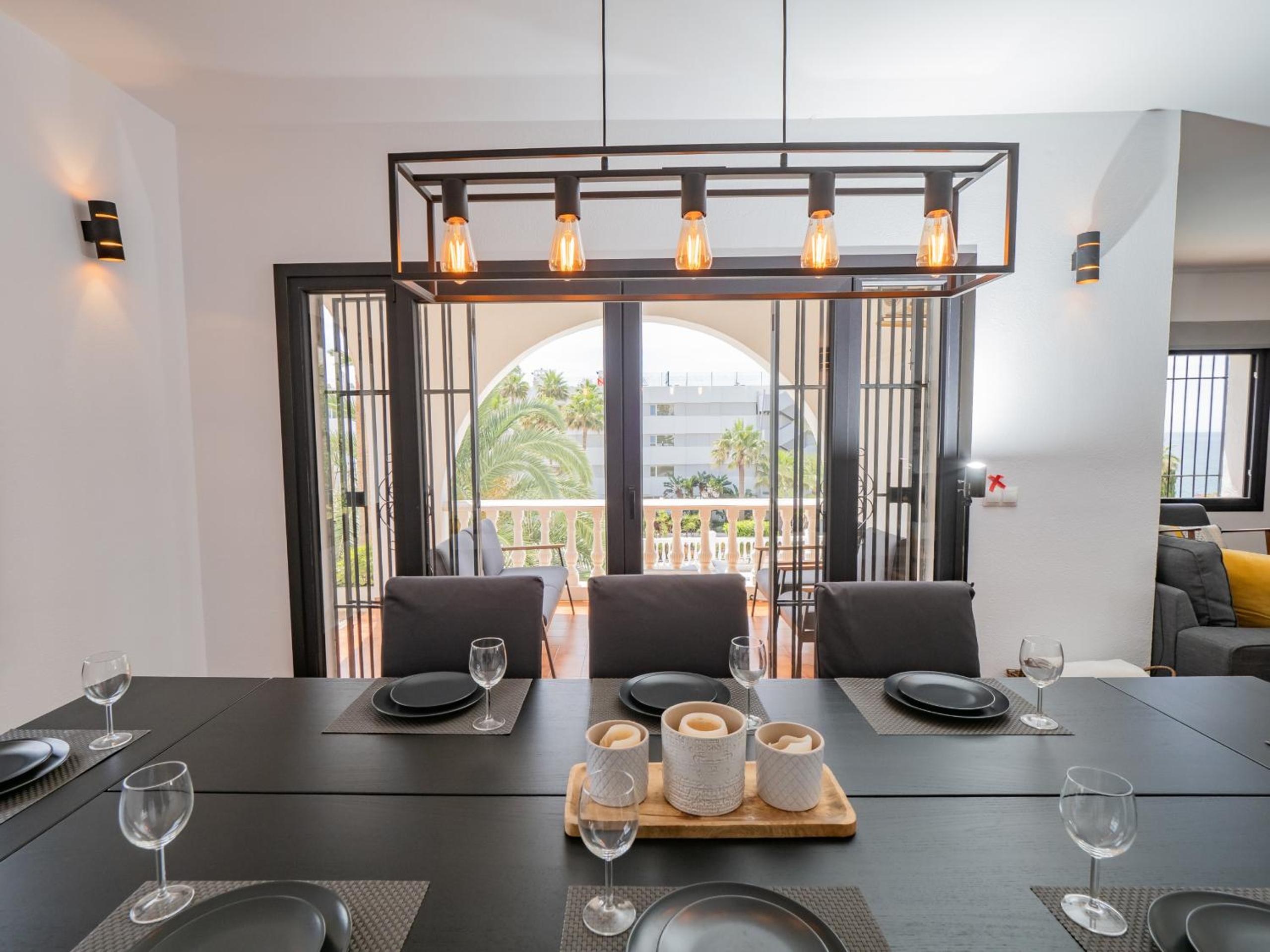 Cubo's Beach Front Villa Benalmadena
