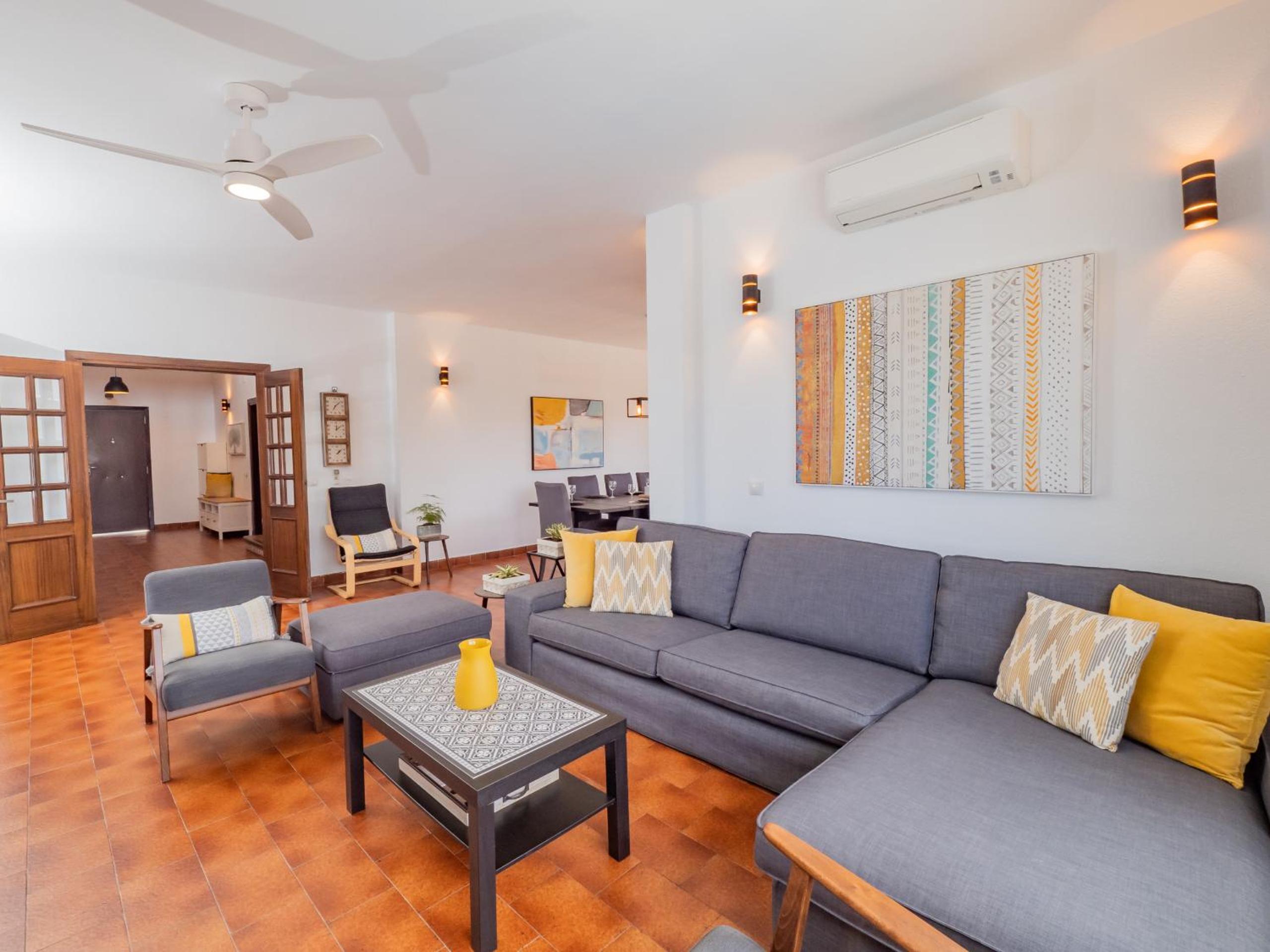 Cubo's Beach Front Villa Benalmadena