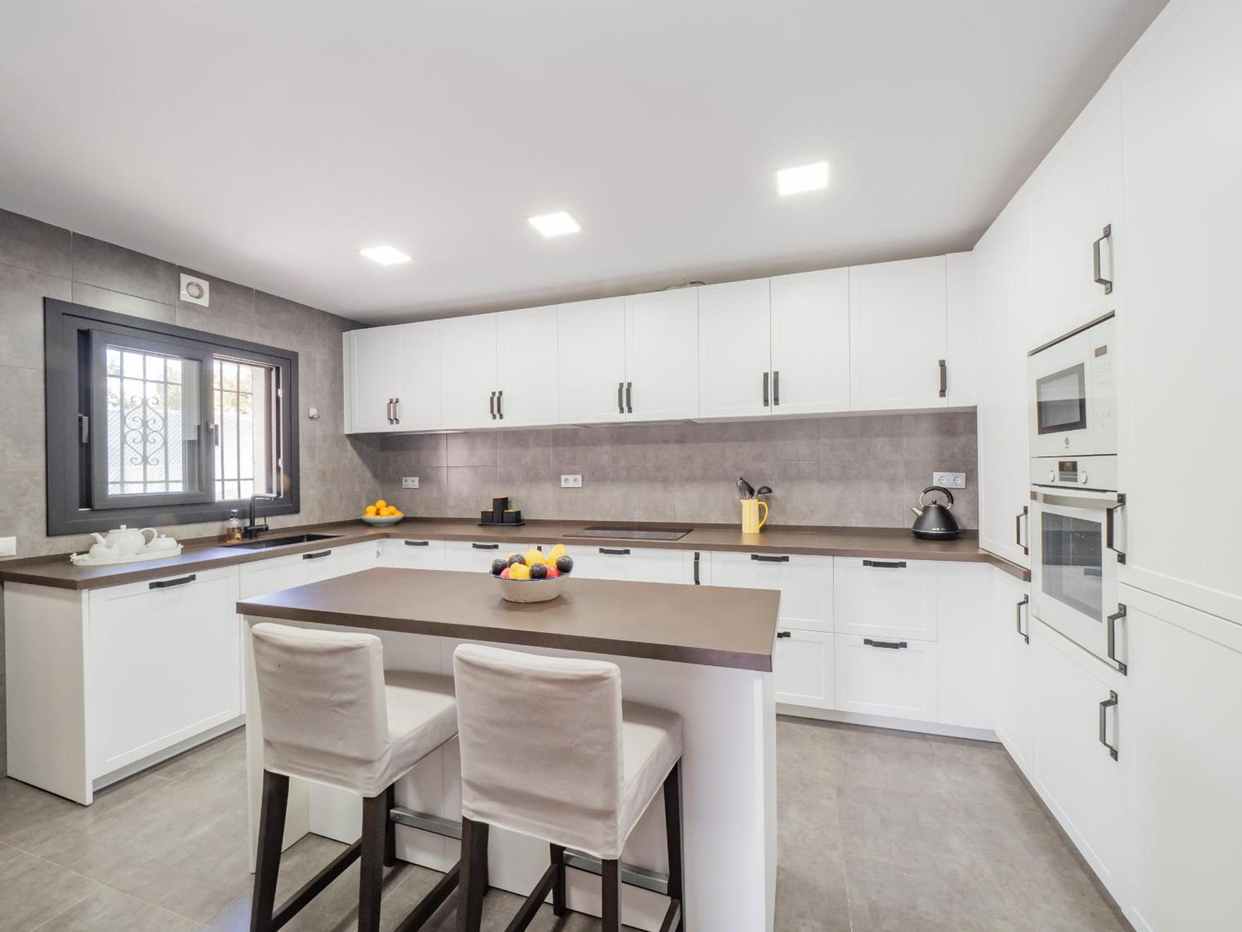 Cubo's Beach Front Villa Benalmadena