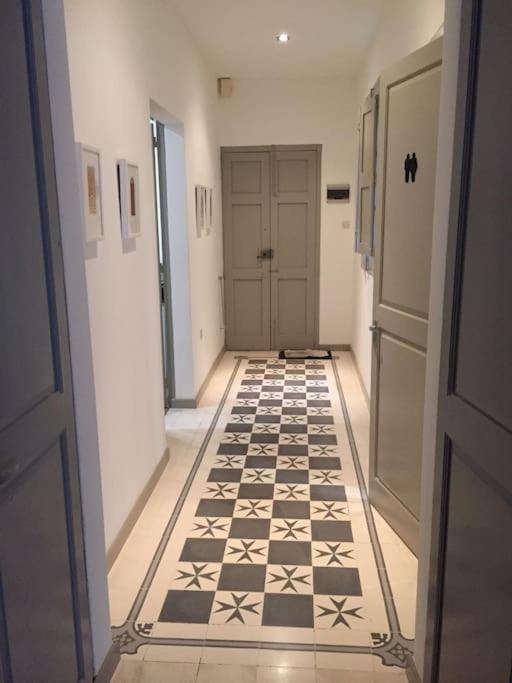 Valletta Stylish City Pad