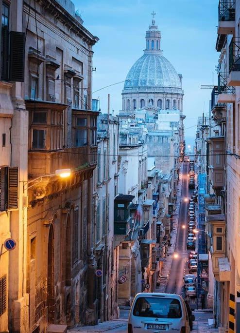 Valletta Stylish City Pad