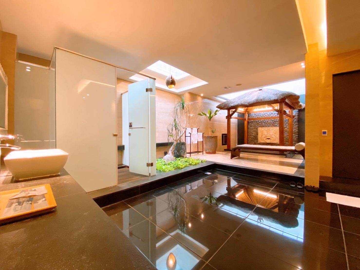 Orient Luxury Villa Motel