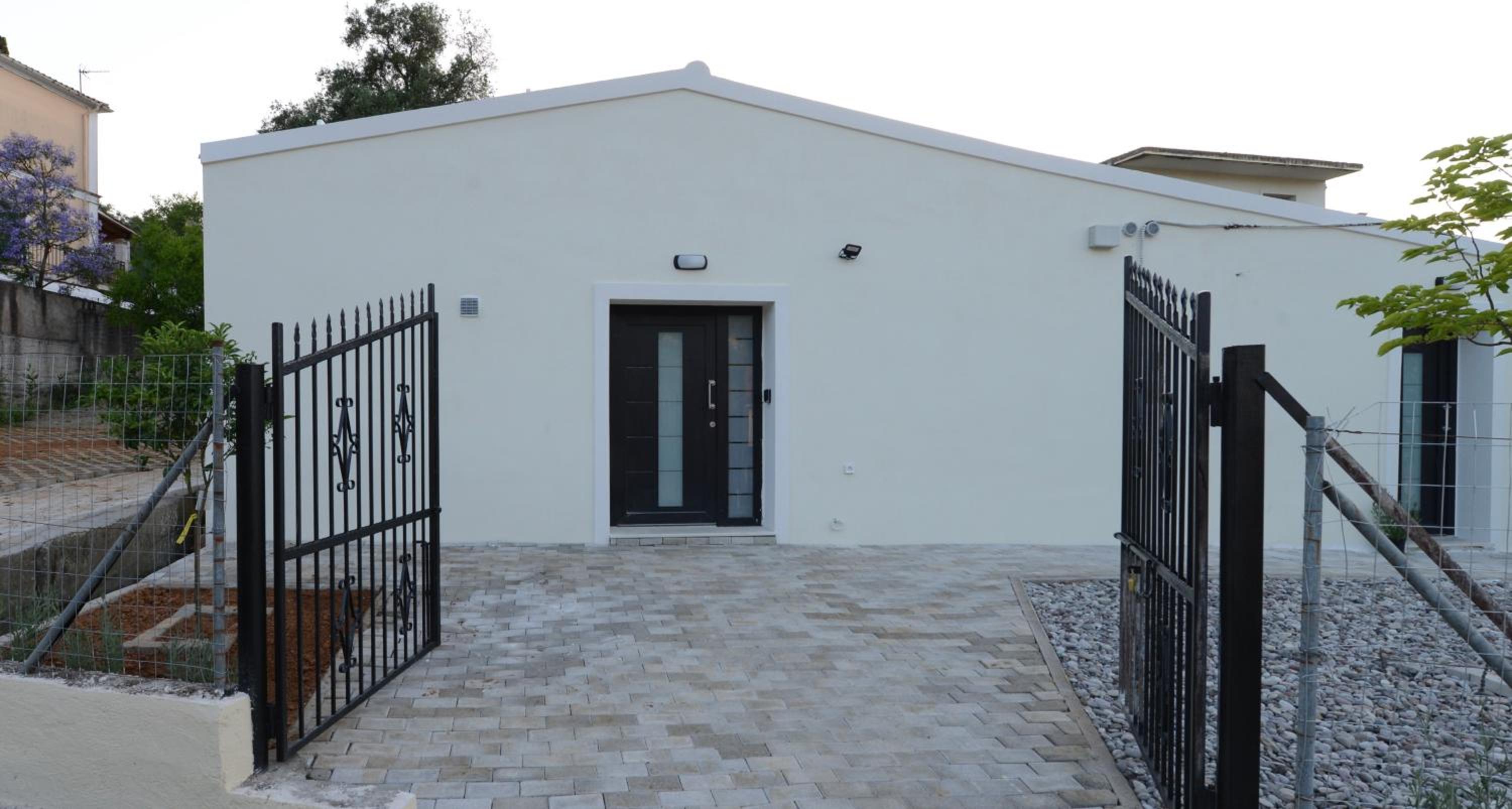 Stablus house
