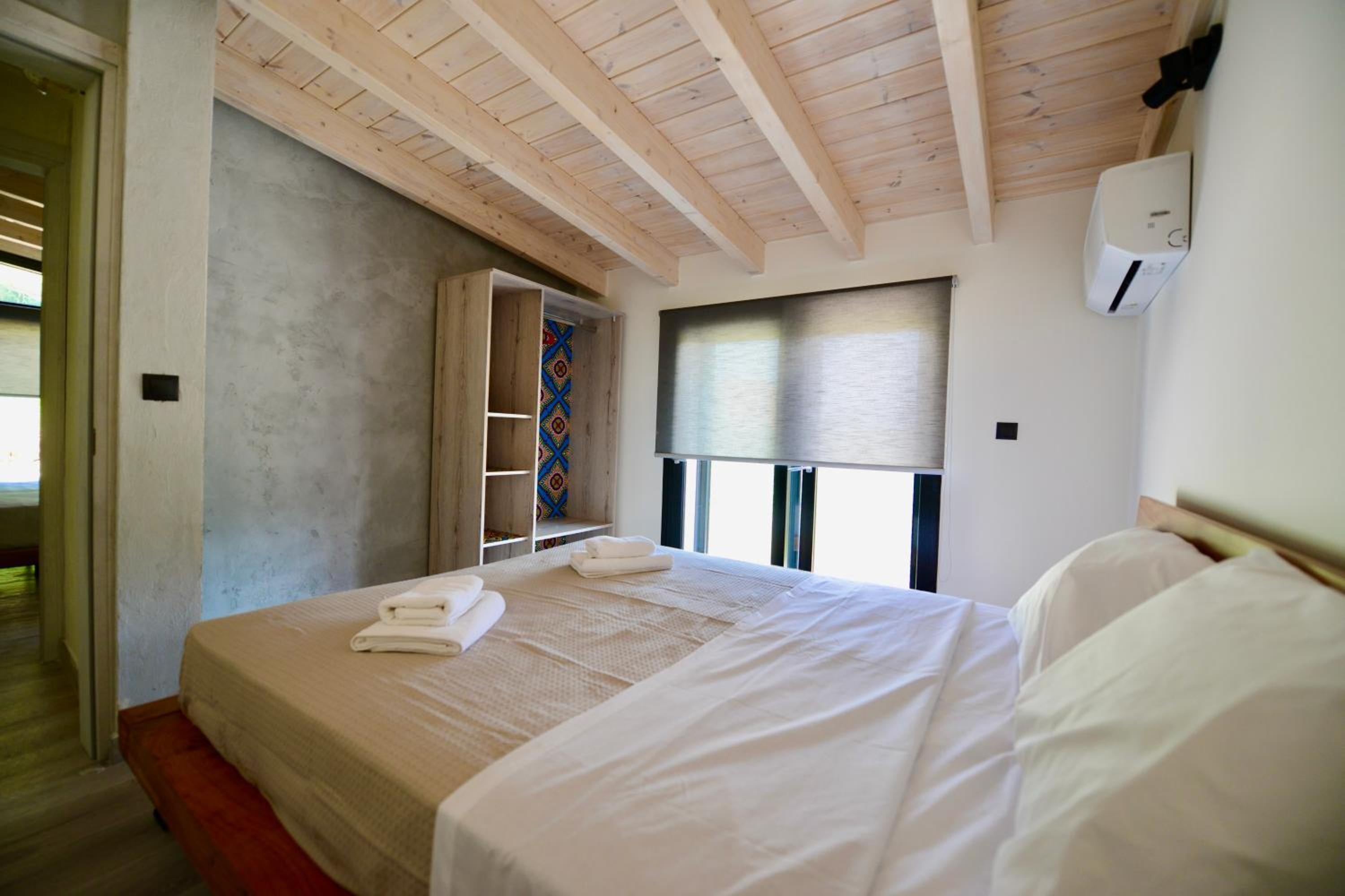 Stablus house