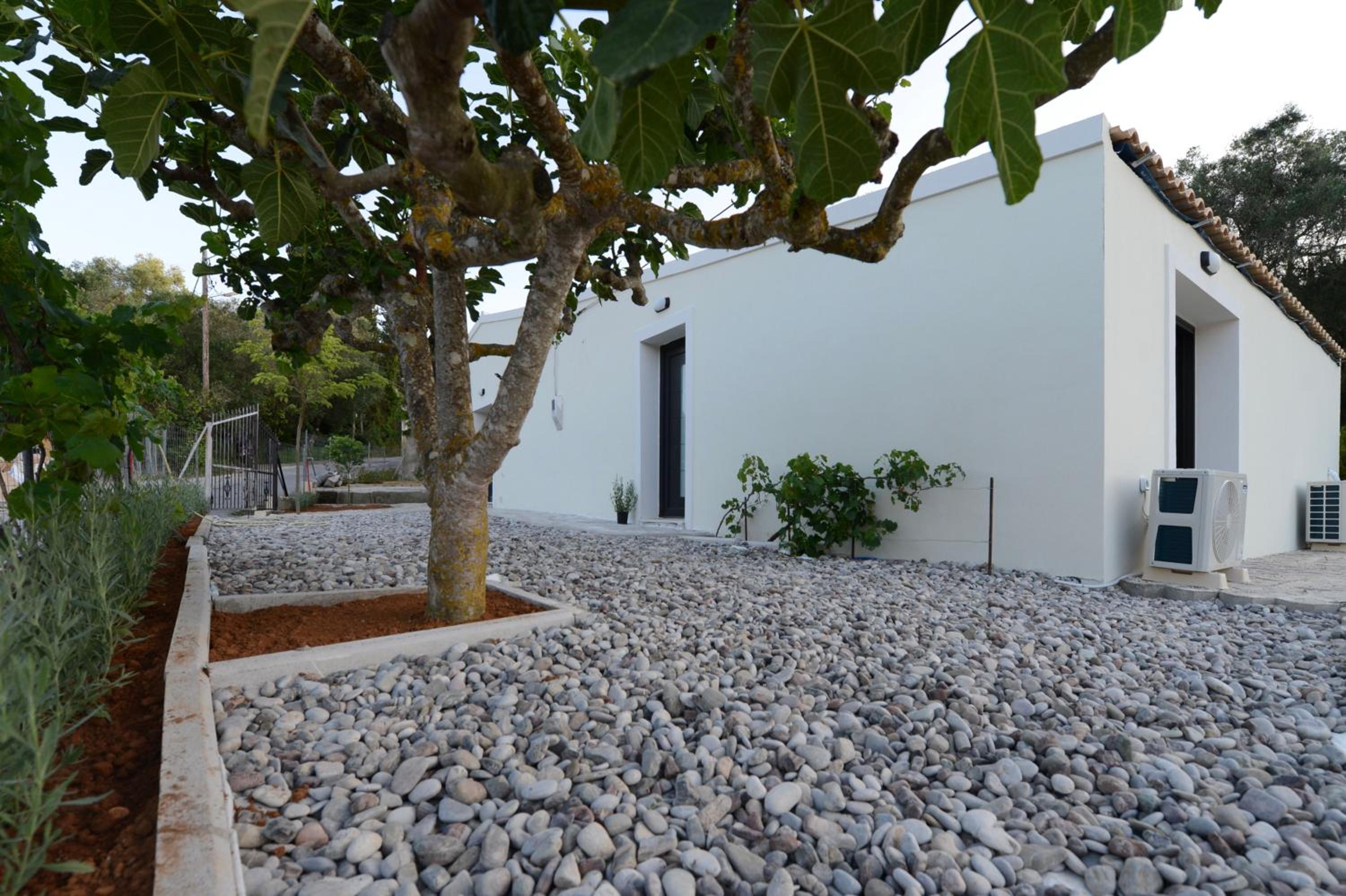 Stablus house