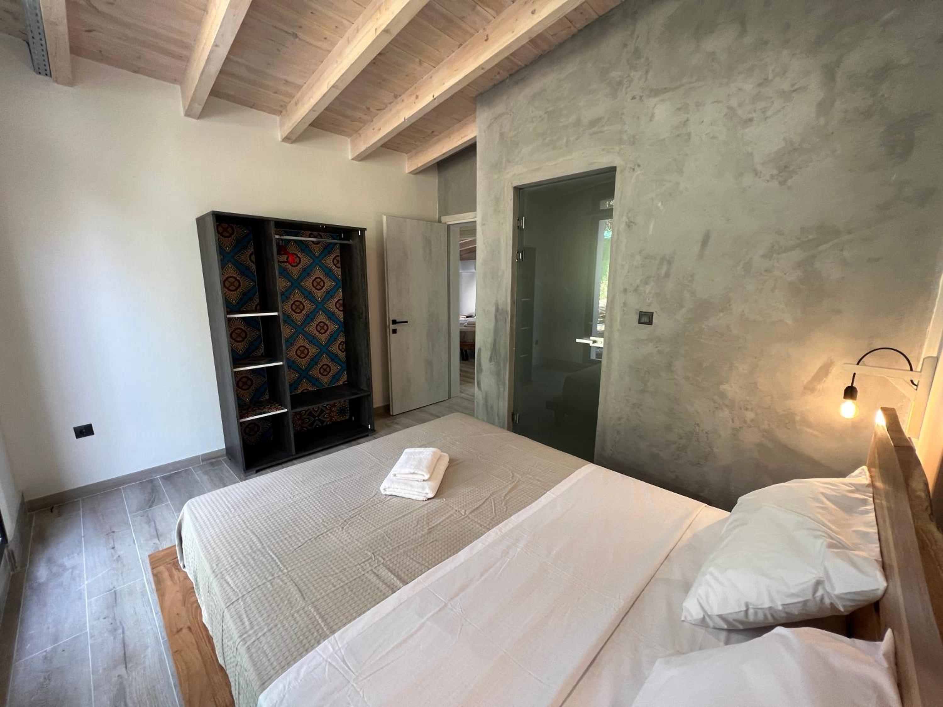 Stablus house