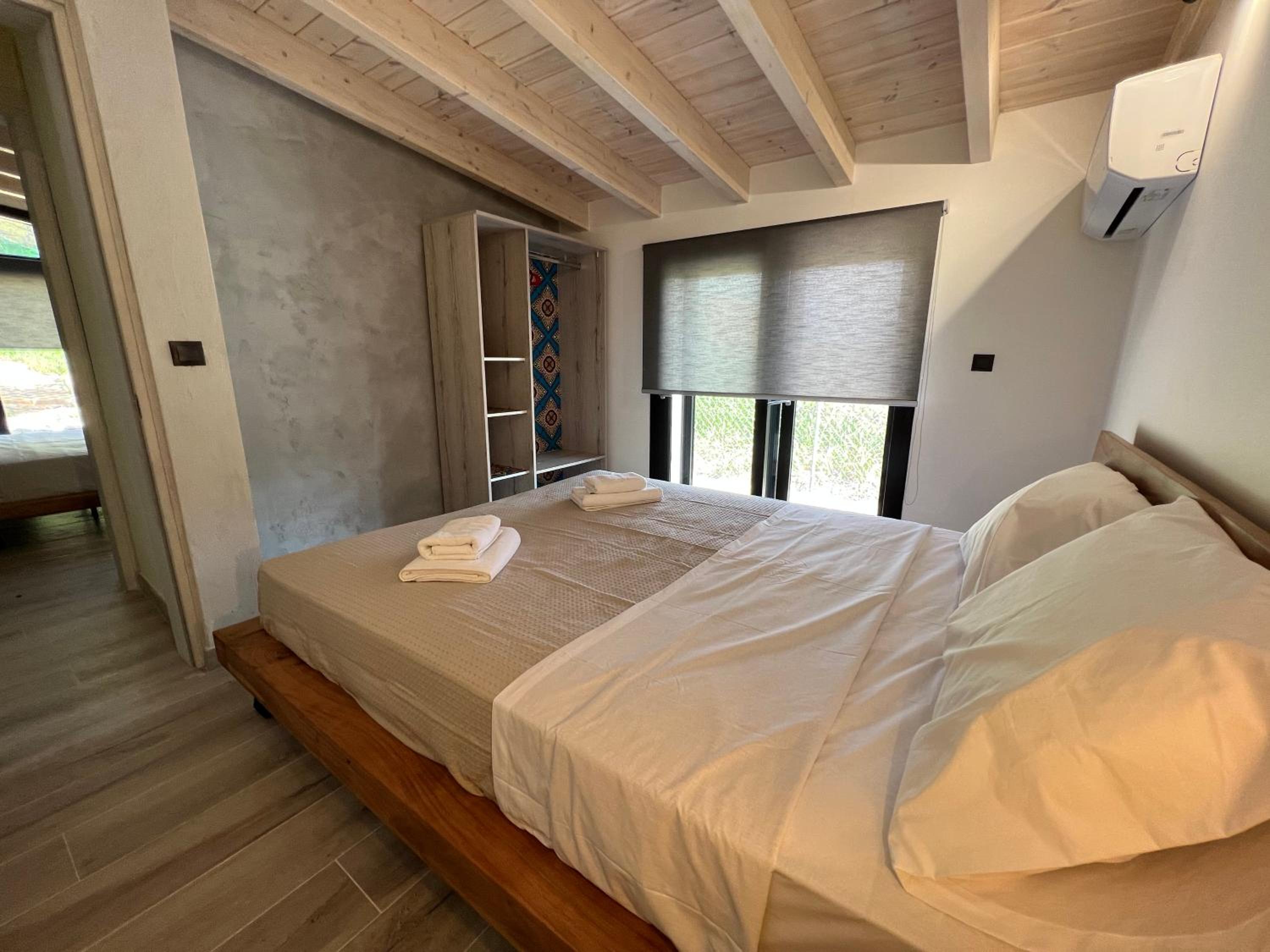 Stablus house