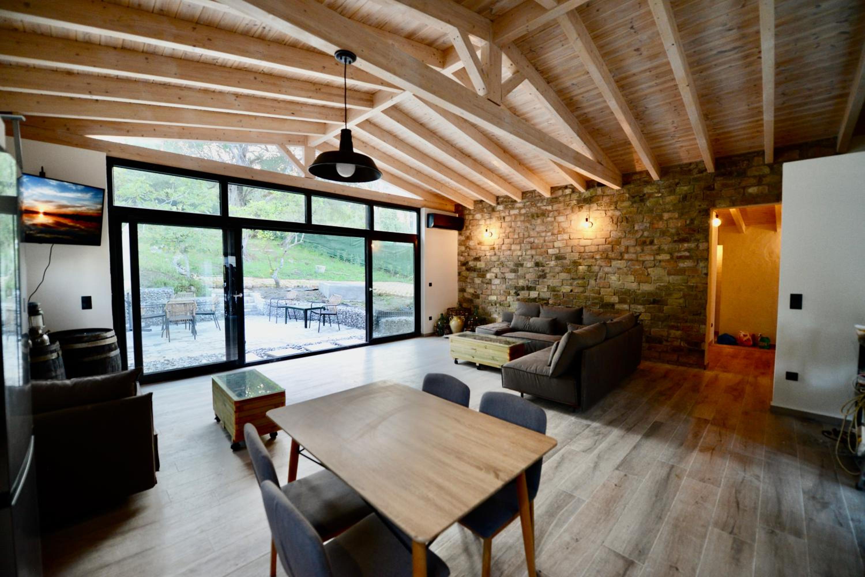 Stablus house