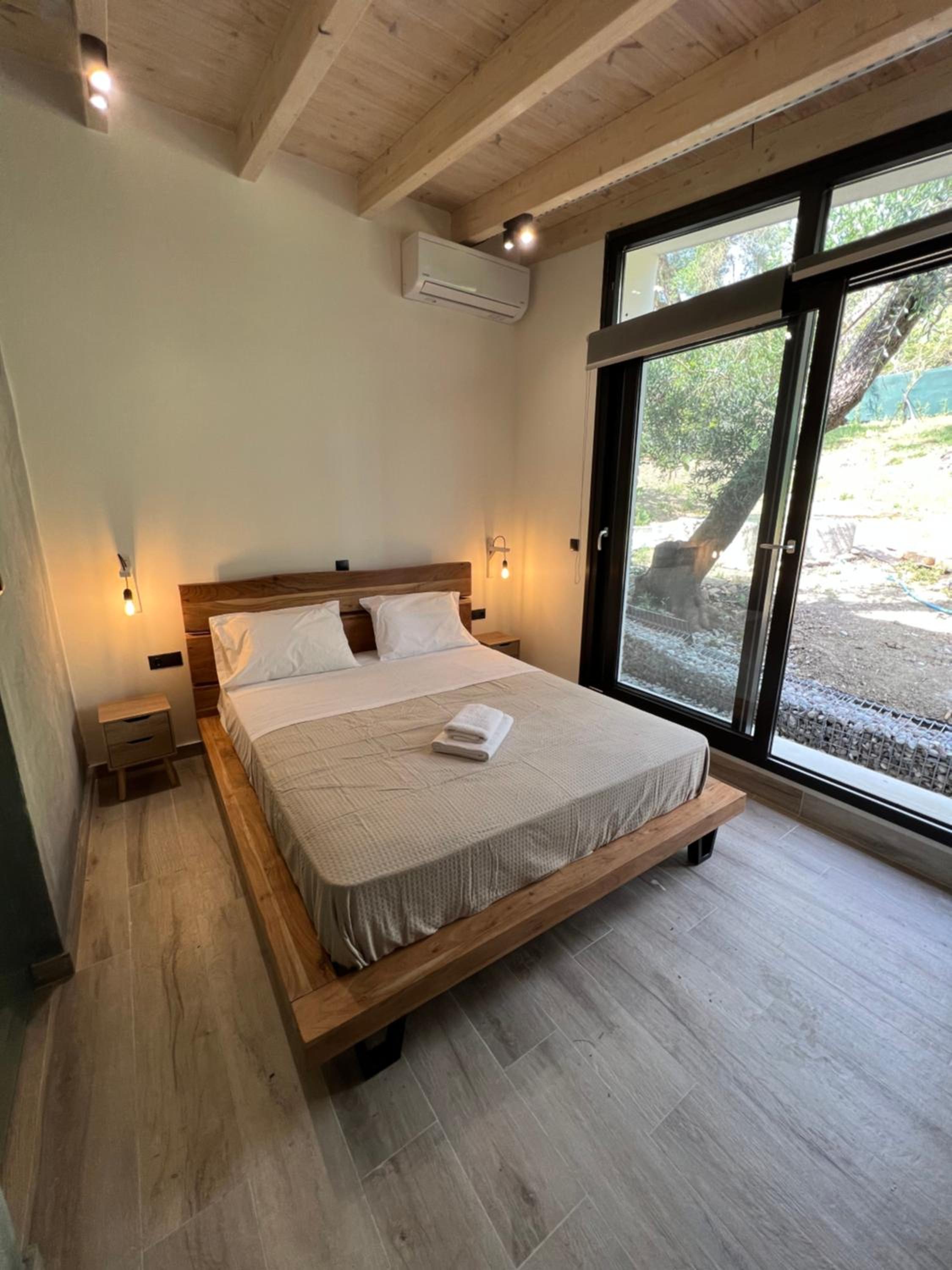 Stablus house