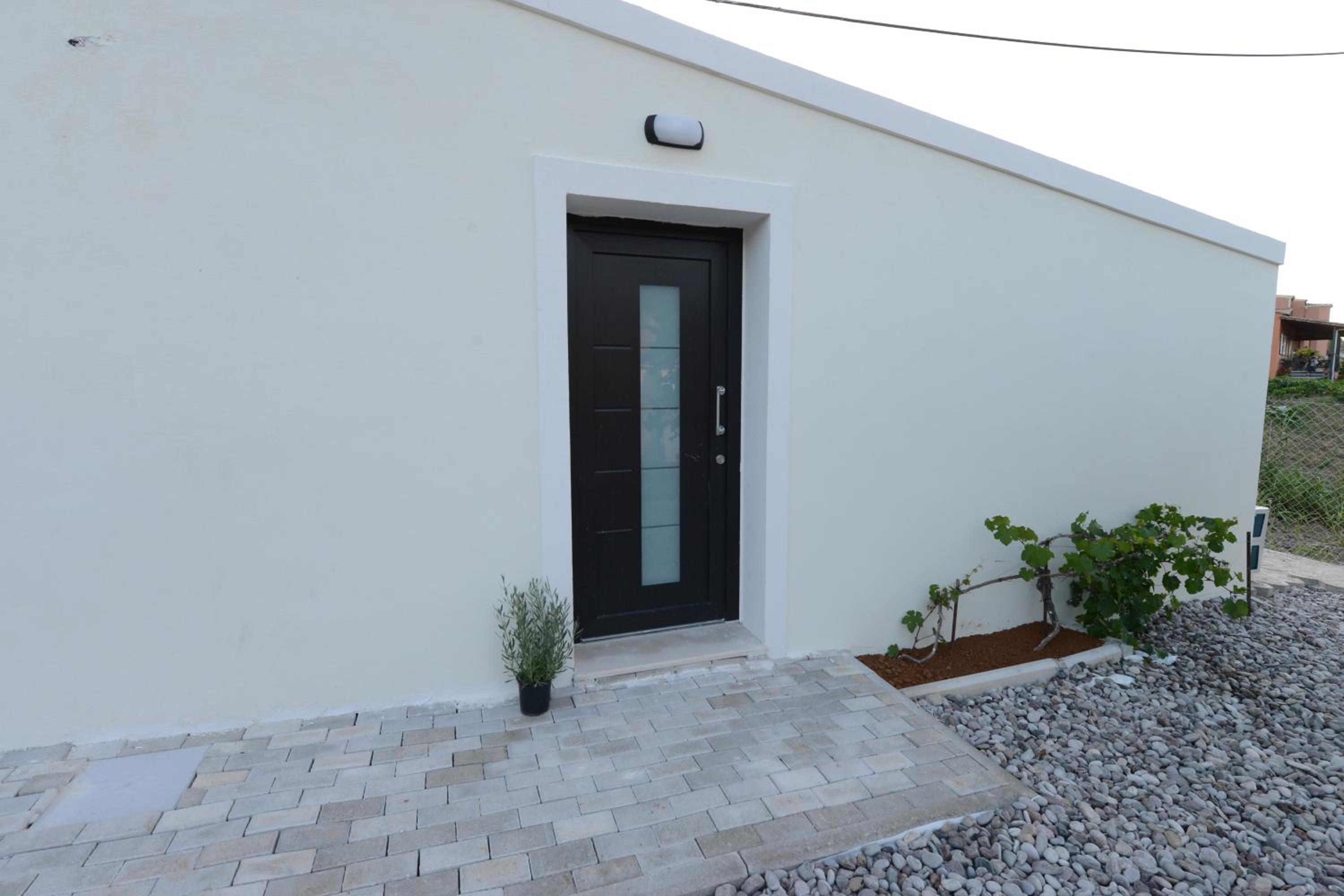 Stablus house