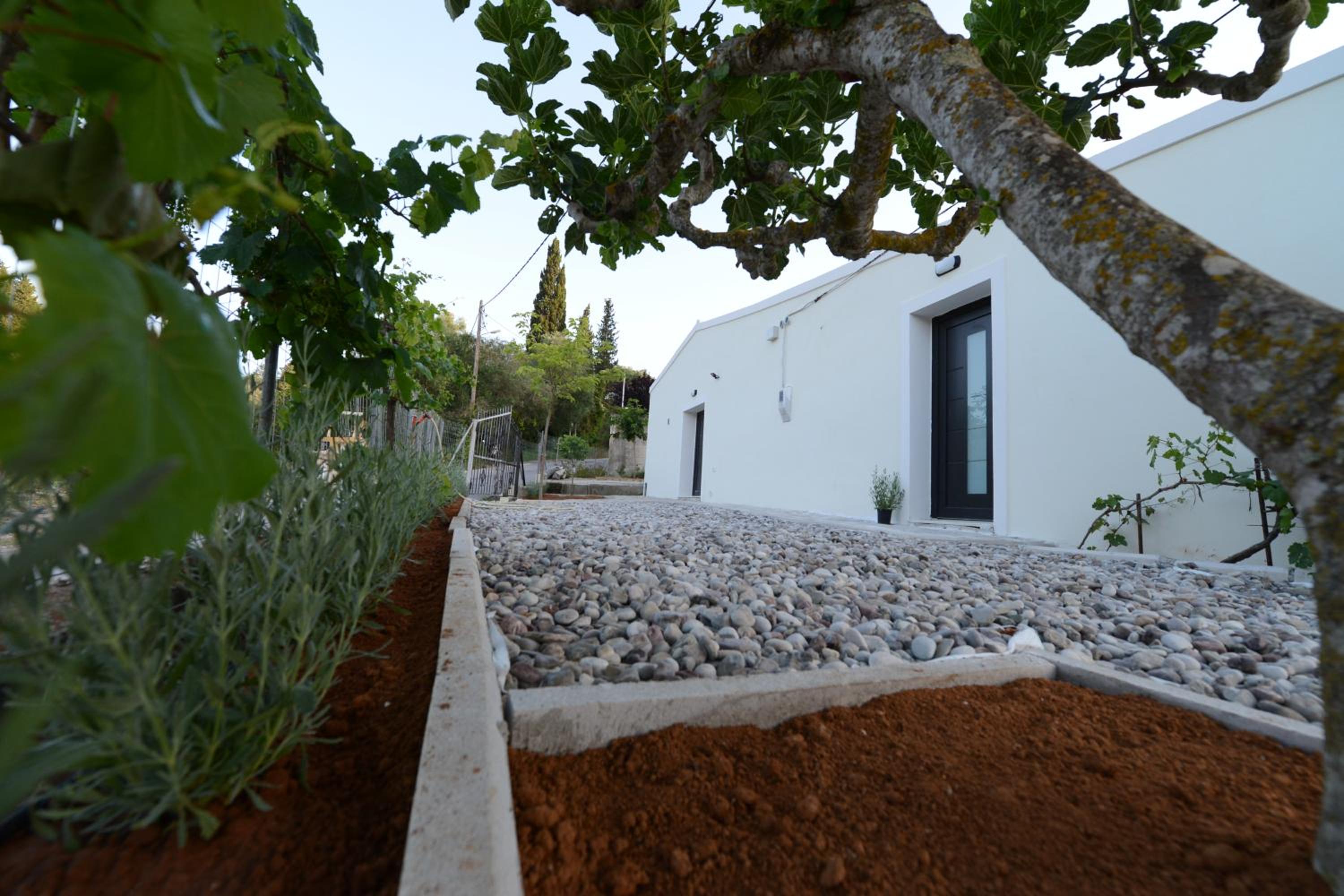 Stablus house