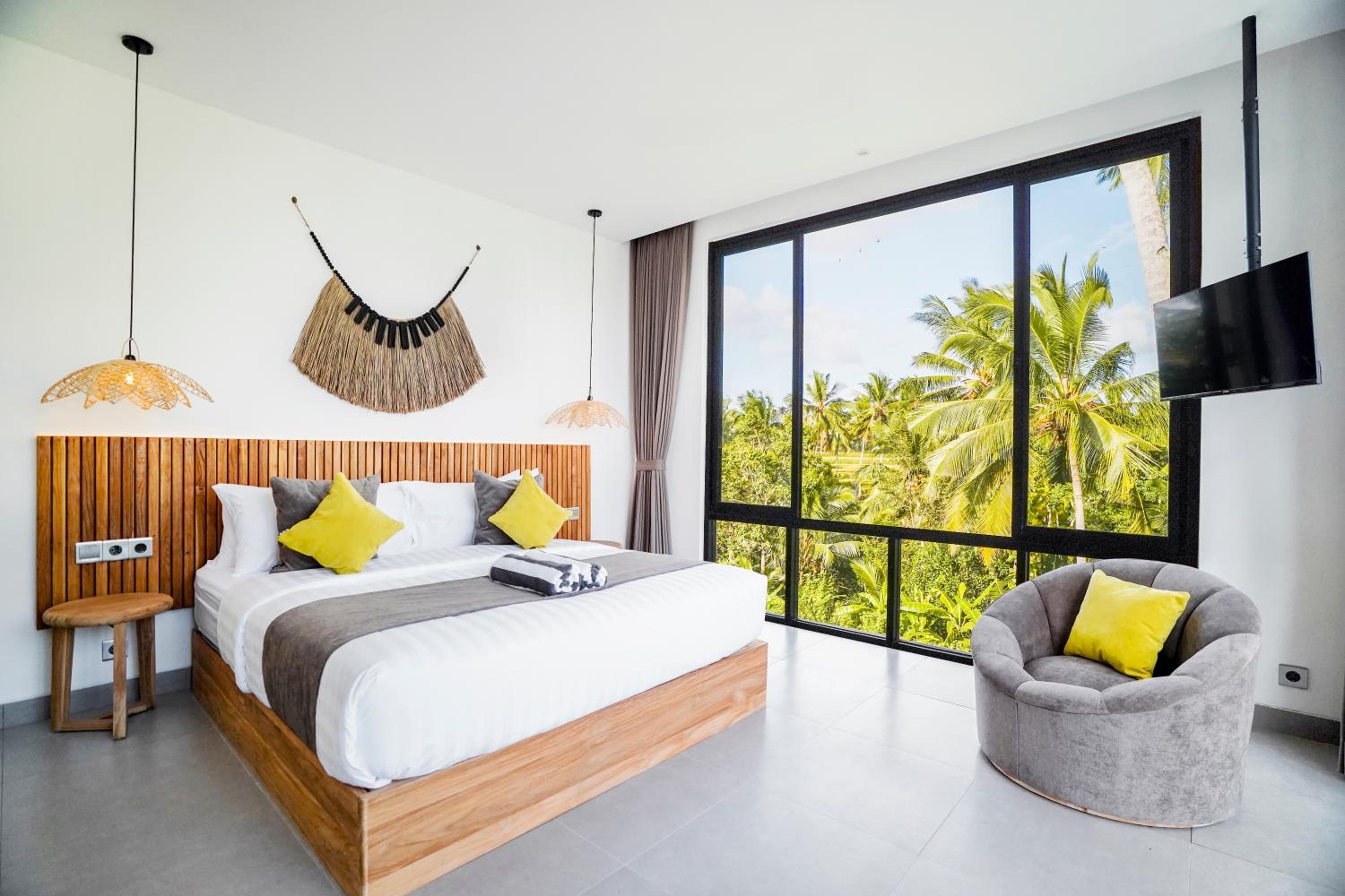 Brand NEW 6BR Villa Amazing VIEWS view 4
