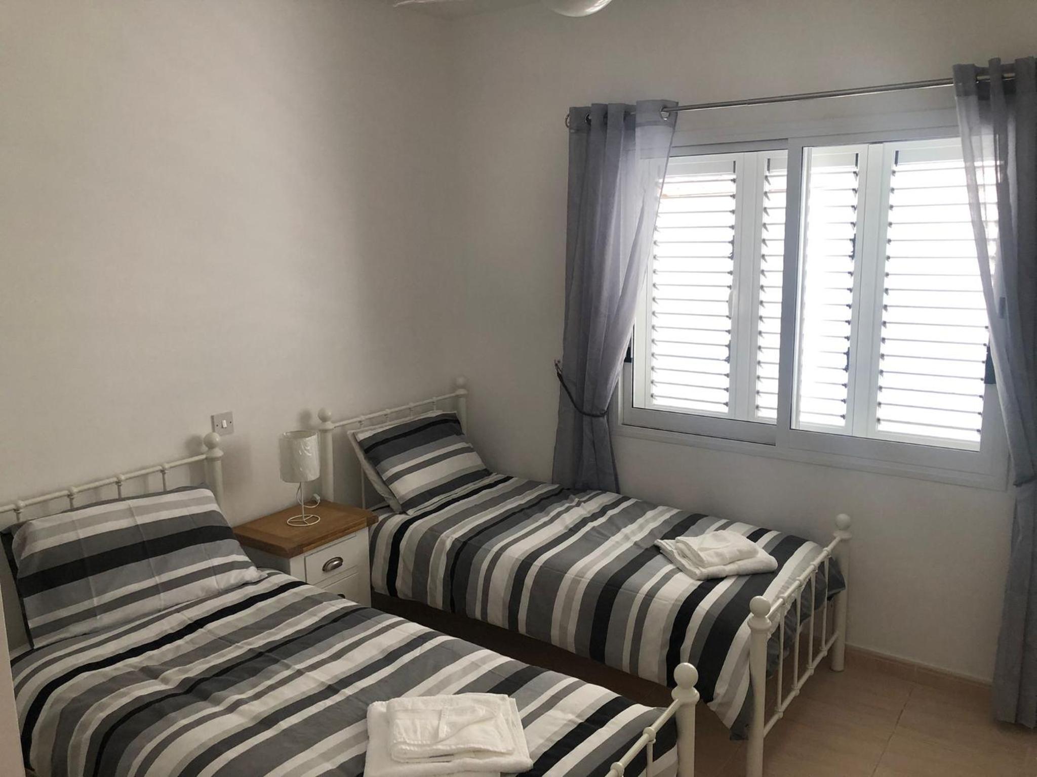 Paros Gardens, Universal Paphos