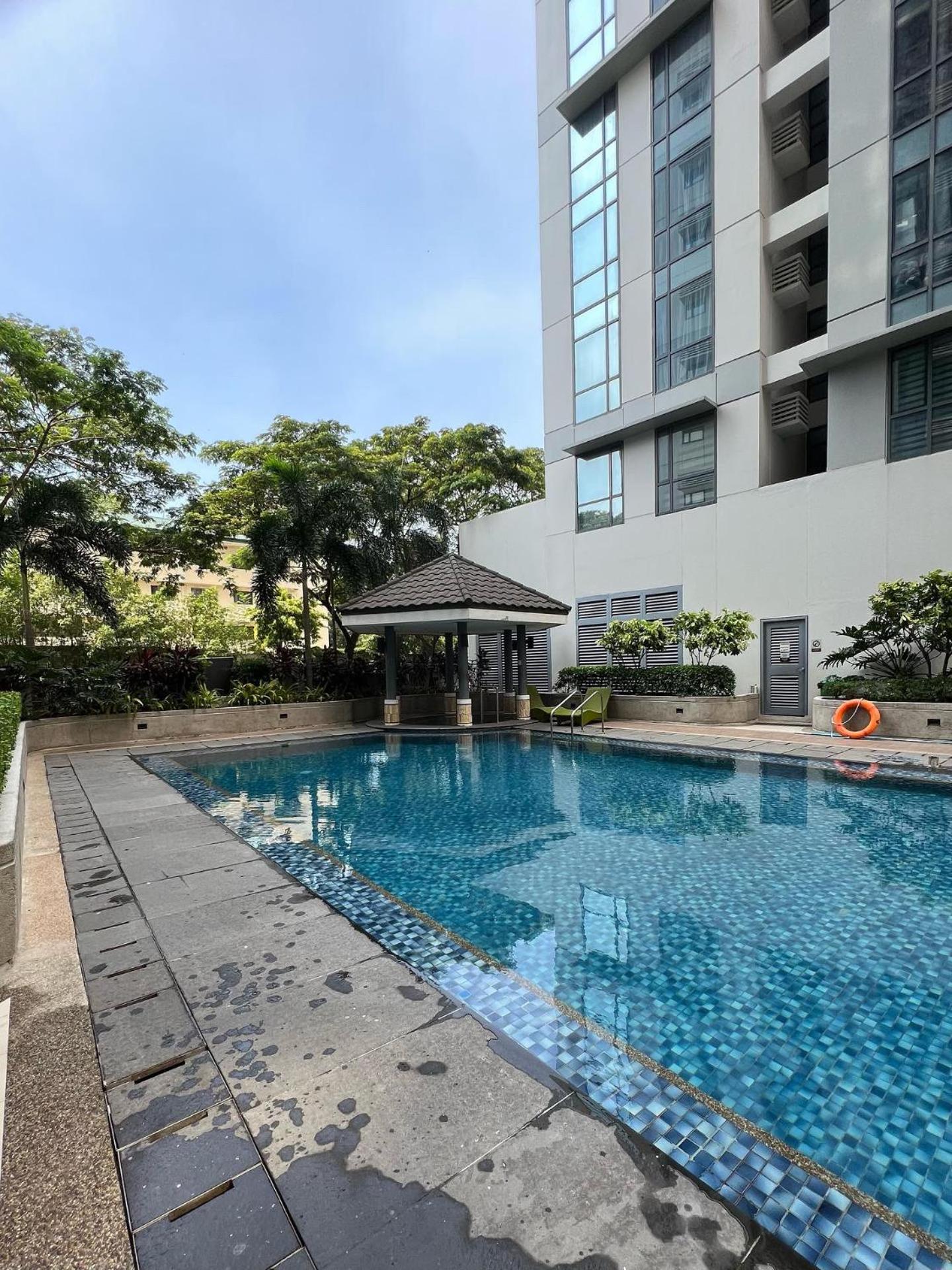 1BR Studio at viceroy McKinley taguig photo 3