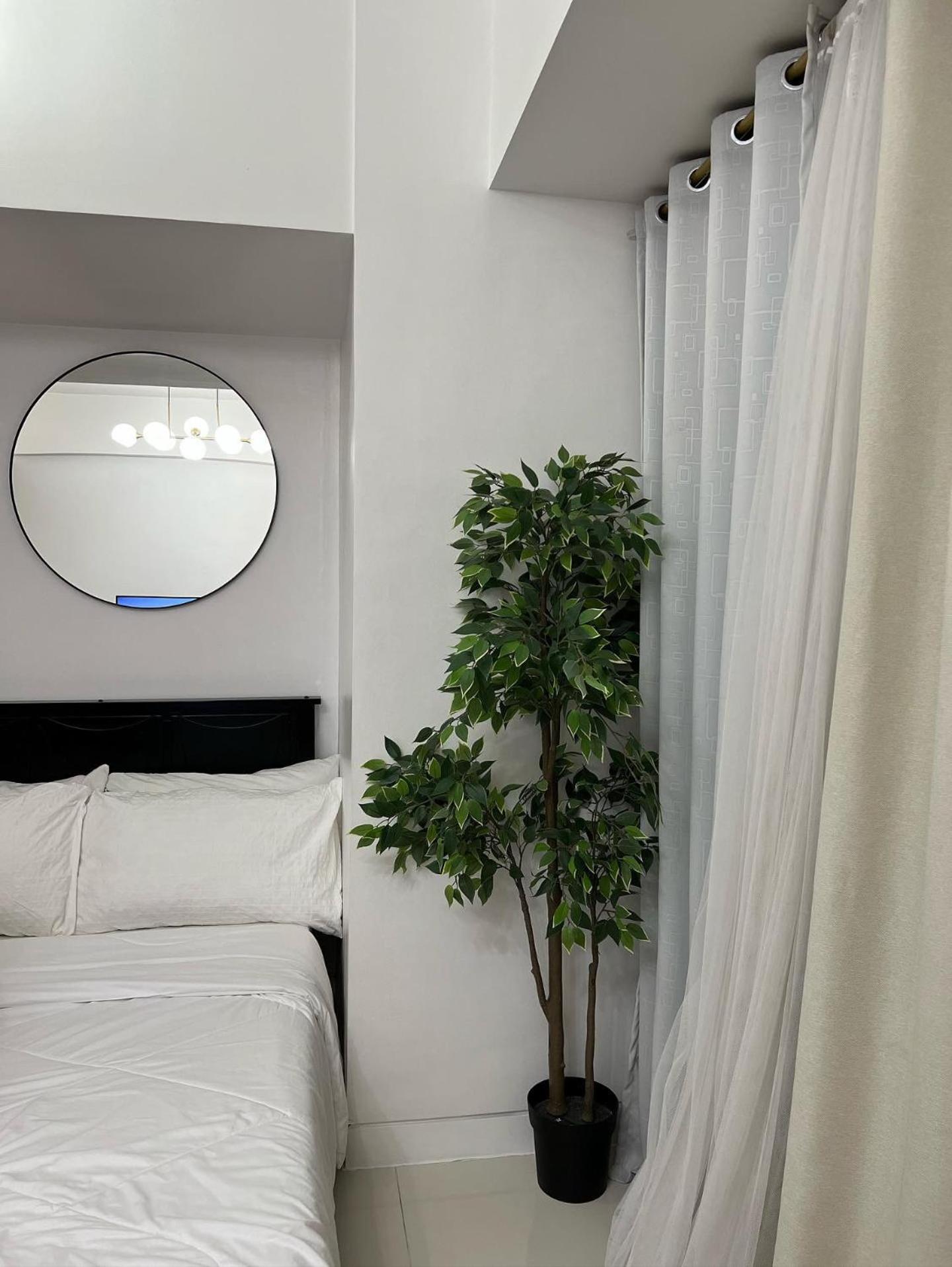 1BR Studio at viceroy McKinley taguig