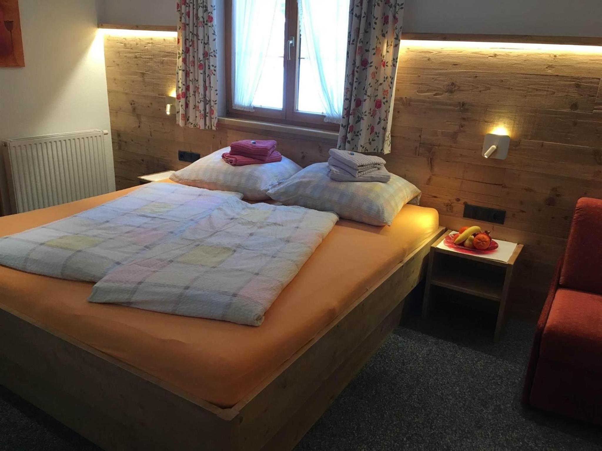 Photo 33