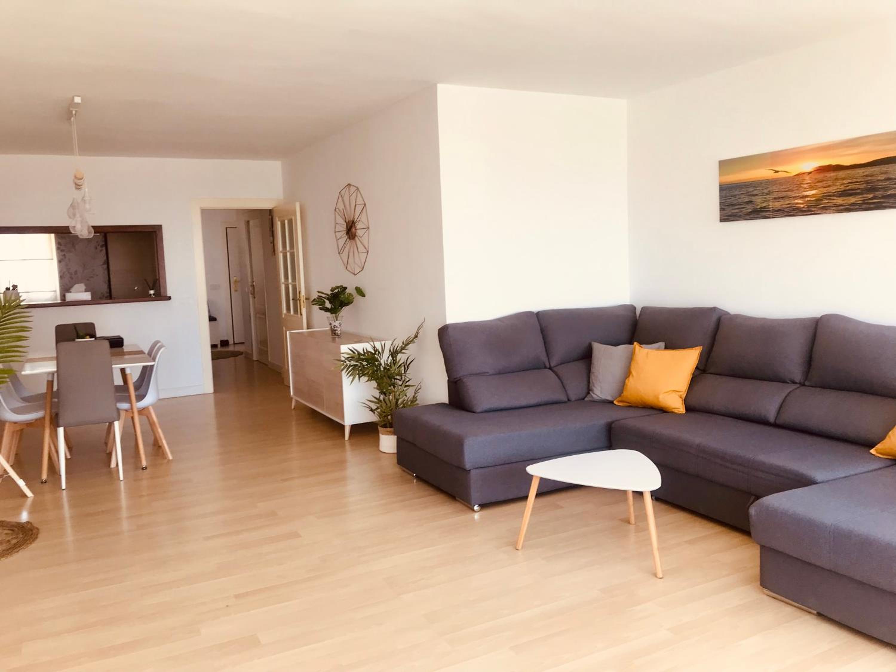 Apartamento frente al mar TORRES DE PLAYAMAR en Torremolinos