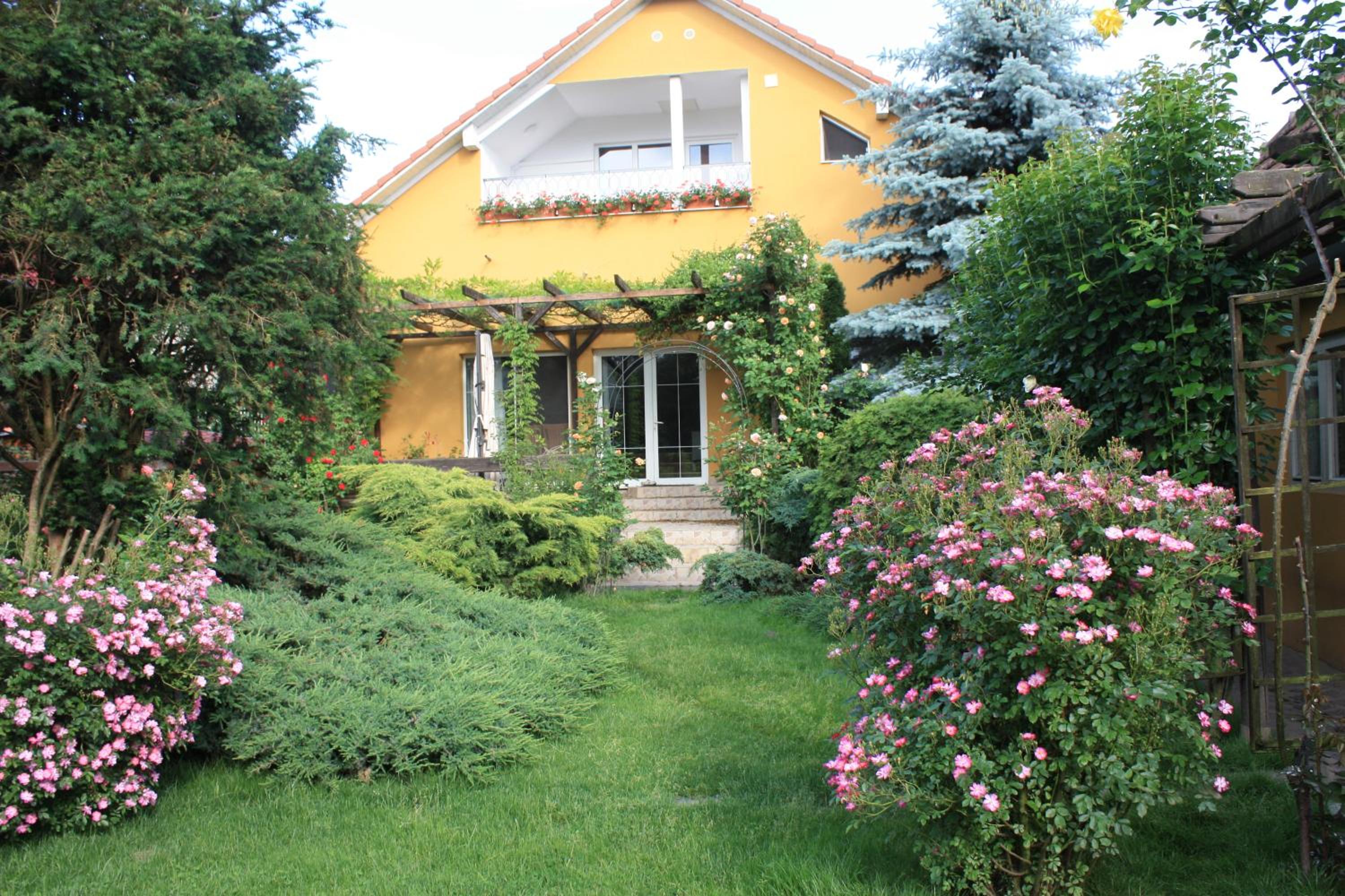 Charming two bedrooms apartment