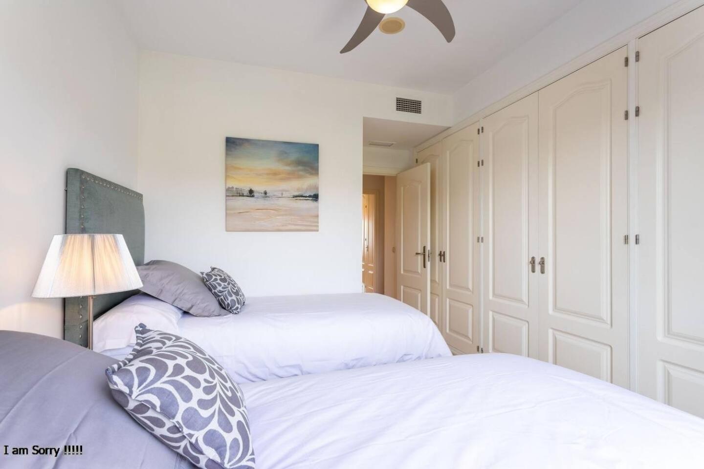 Royal Apartment w/shared pool, terrace &A/C