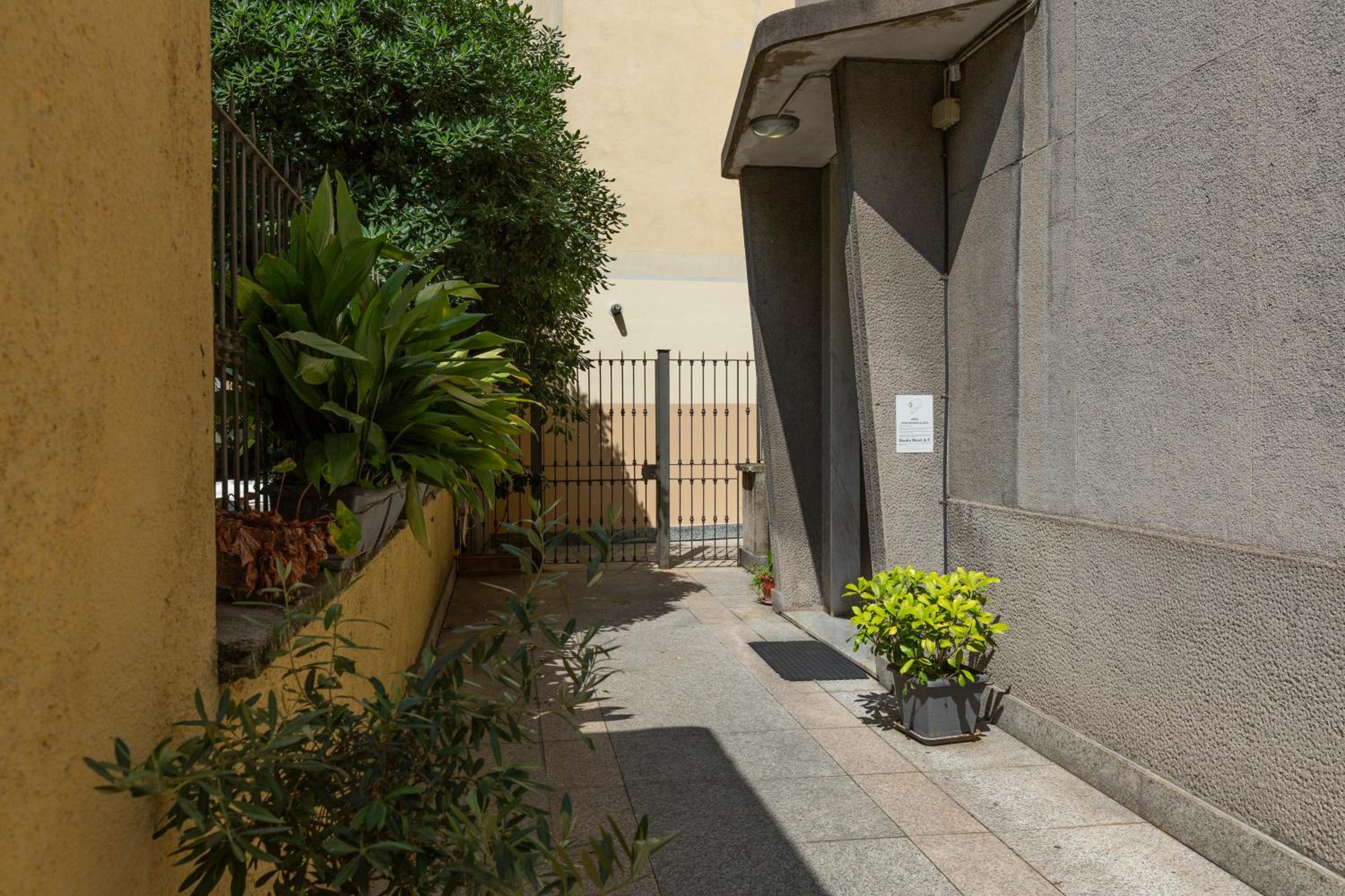 Canonica 32 - Arco della Pace