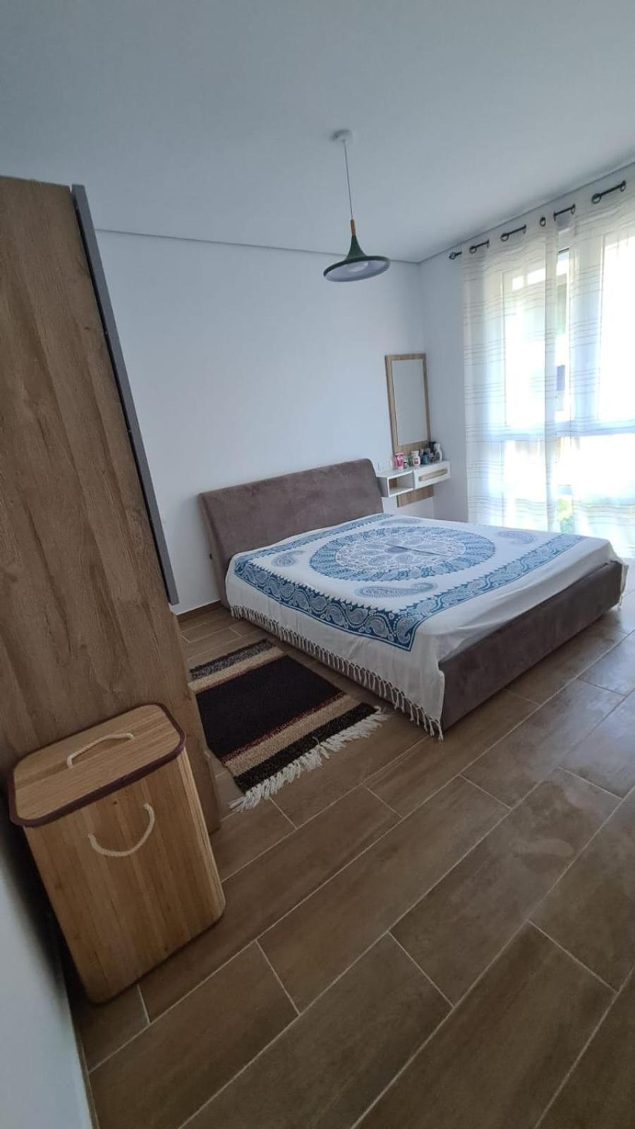 Shiny San Pietro Apartment