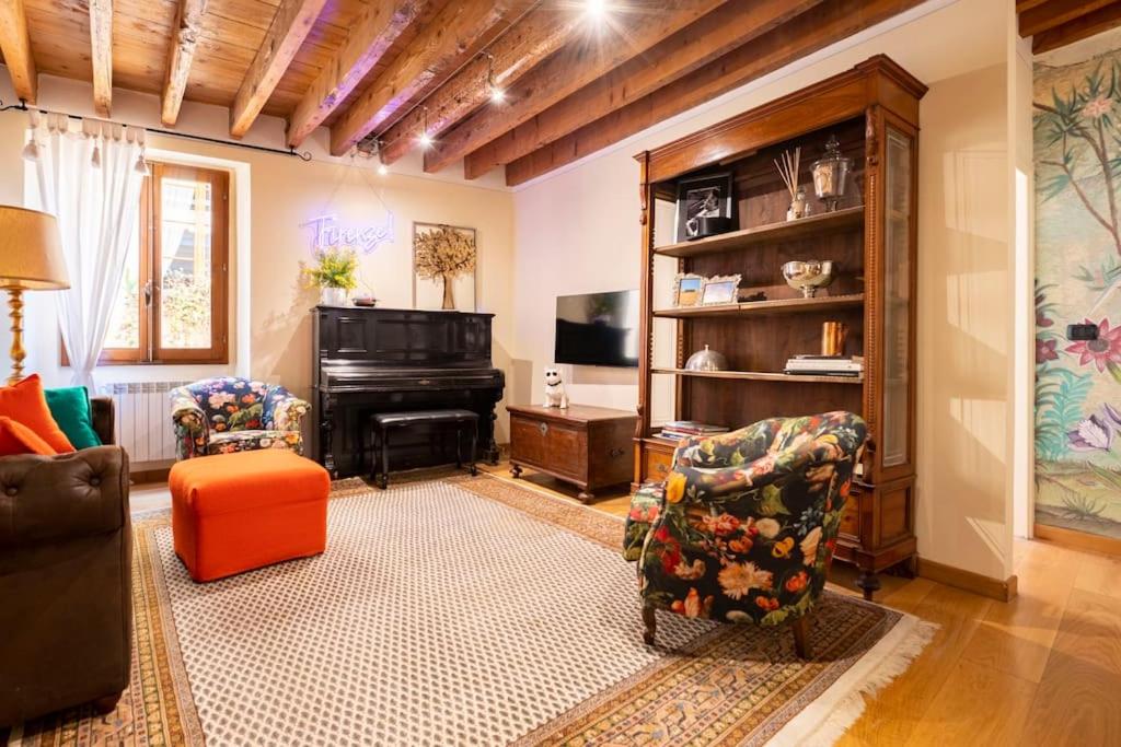 Diladdarno-Florence style APT