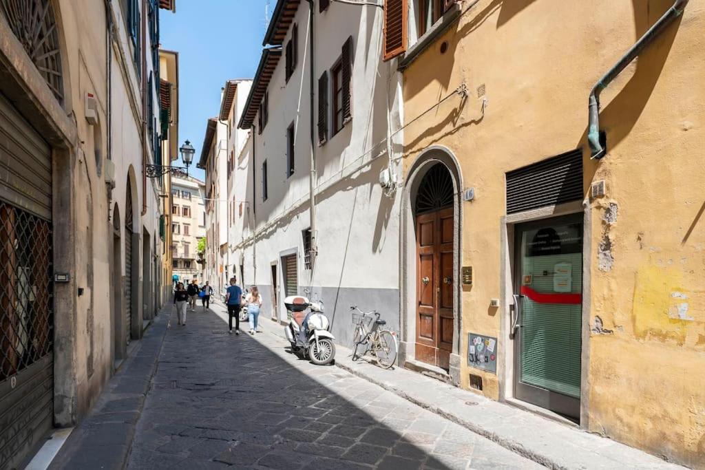 Diladdarno-Florence style APT